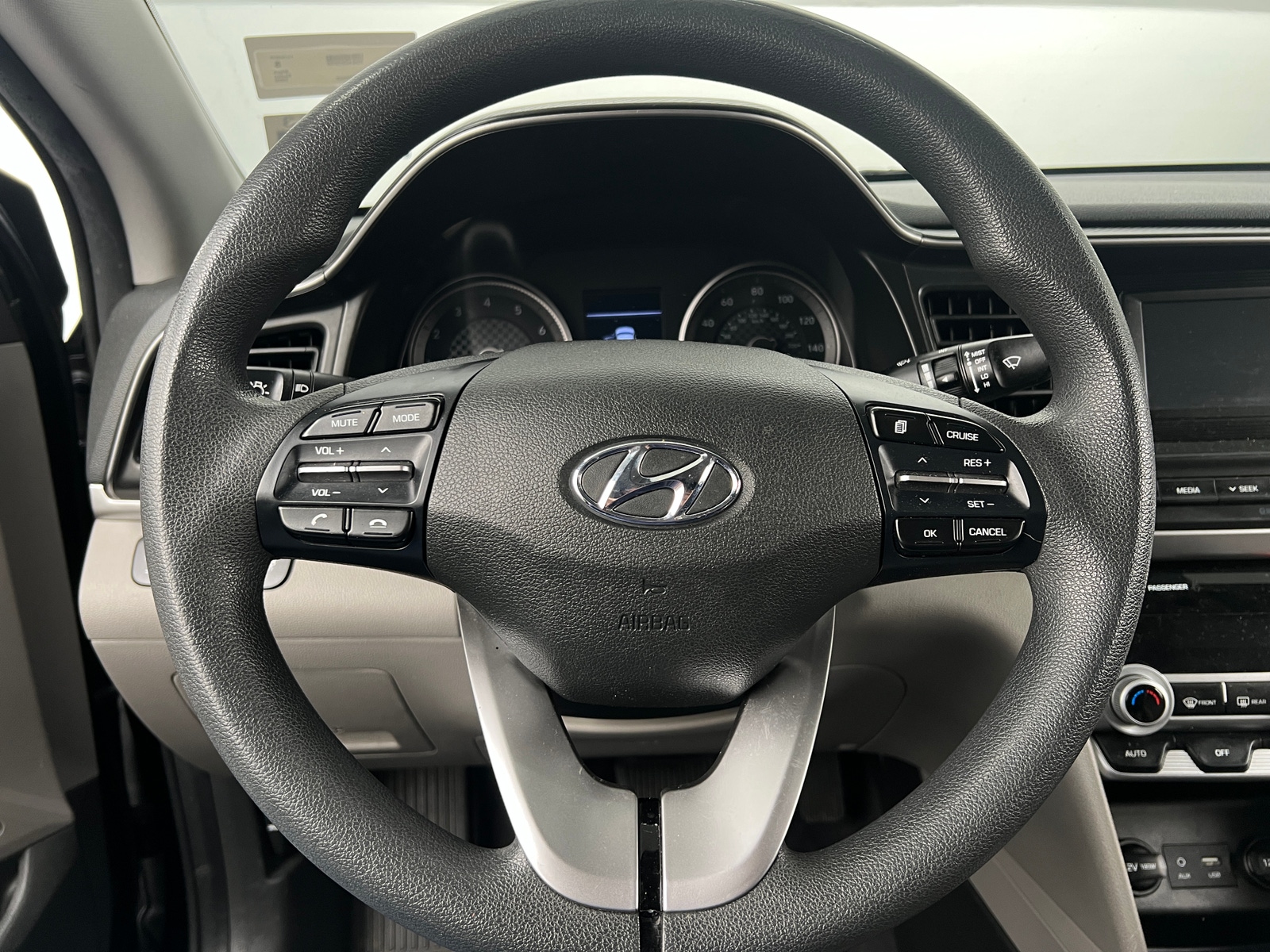 Thumbnail: 2020 Hyundai Elantra - 5