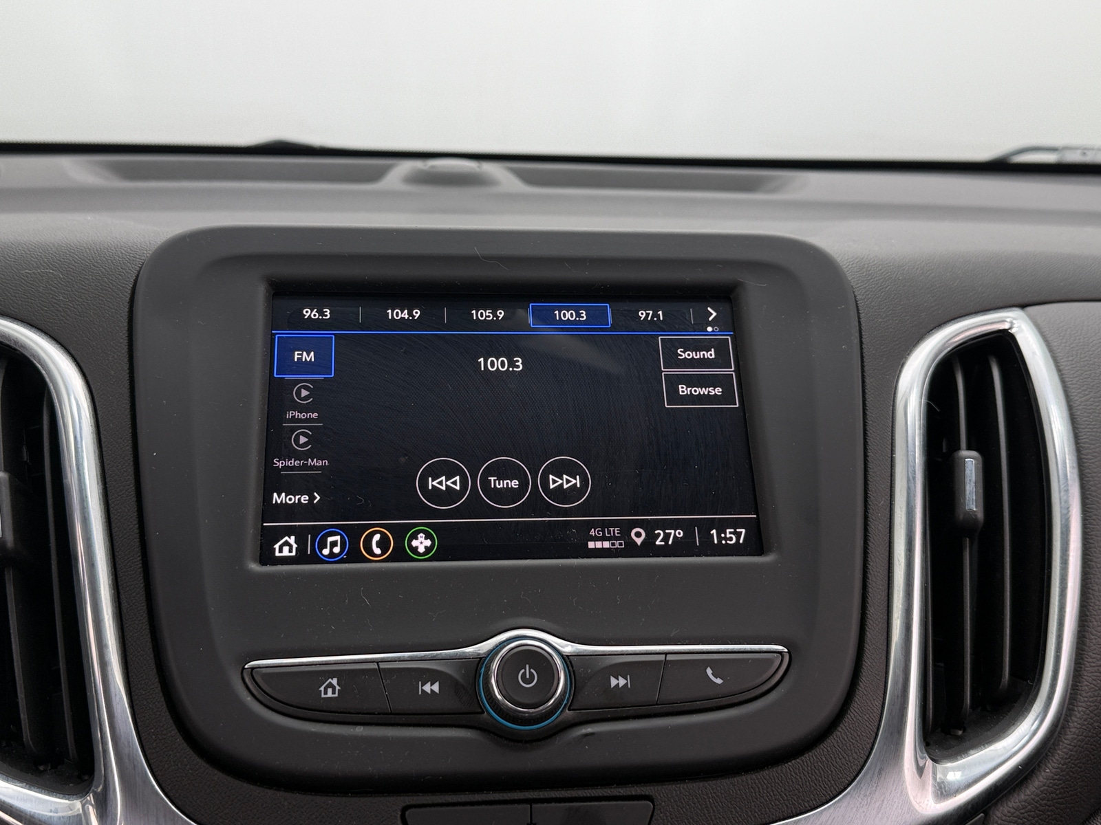 Thumbnail: 2022 Chevrolet Equinox - 4