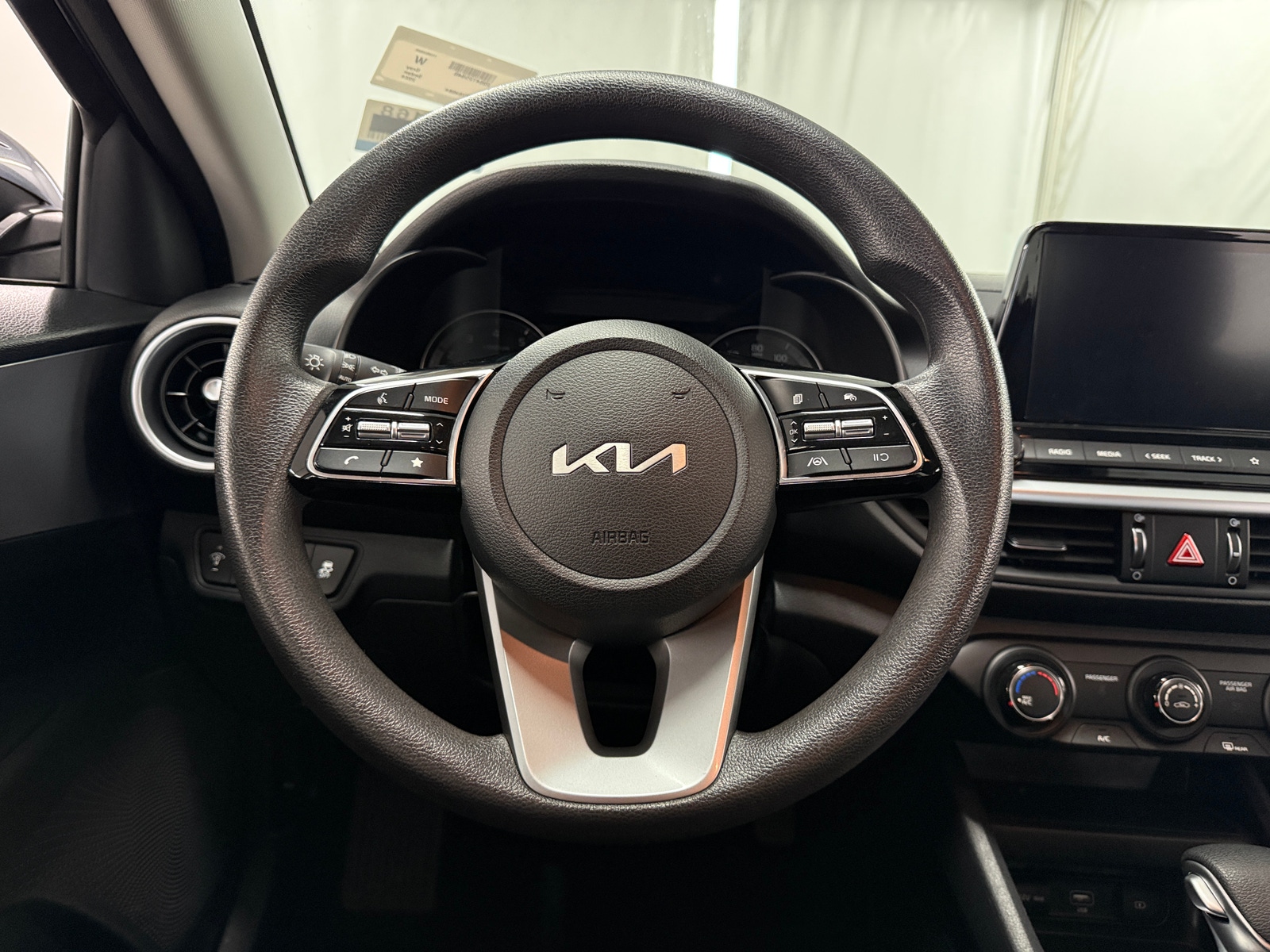 Thumbnail: 2024 Kia Forte - 5