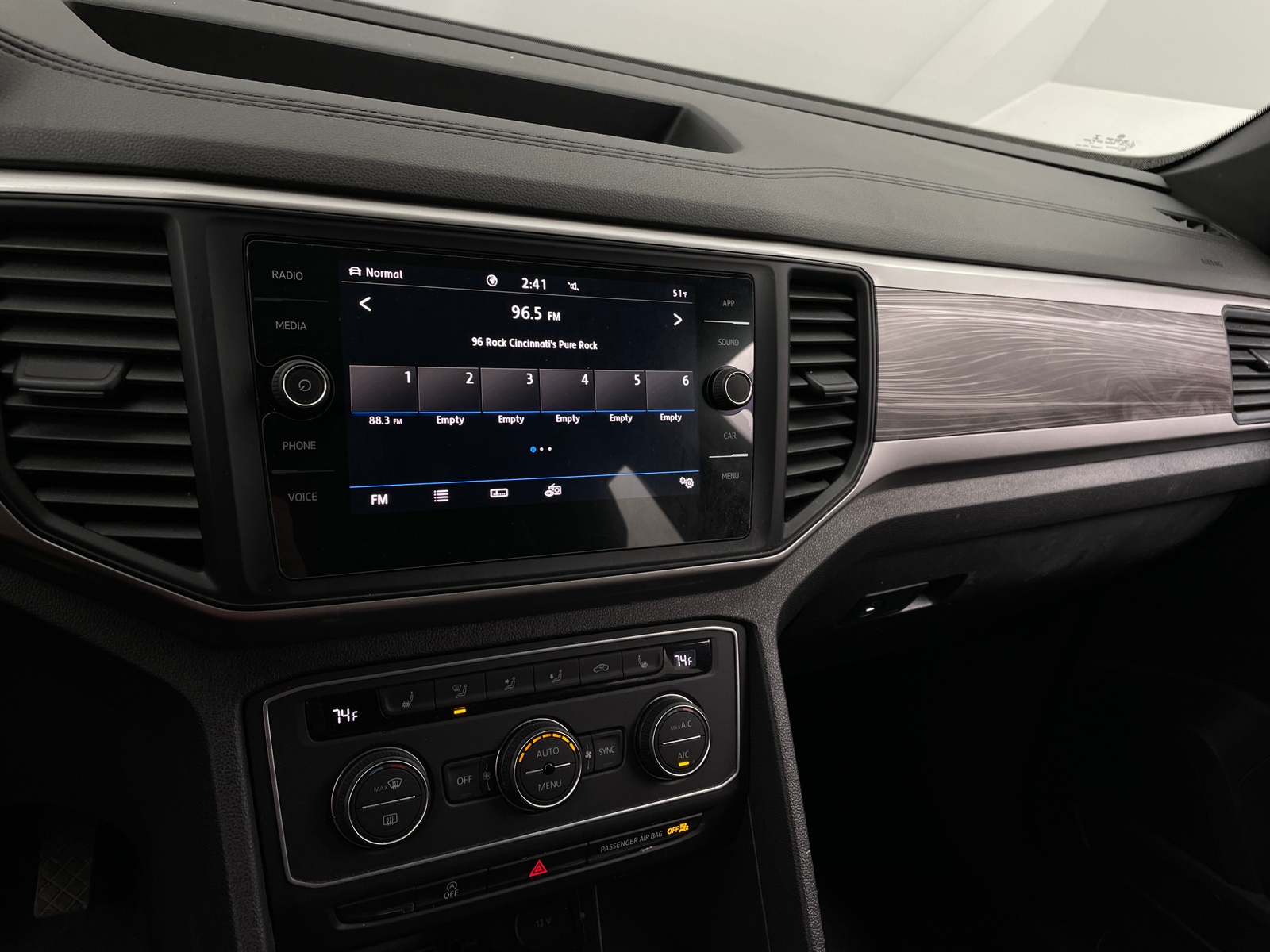 Thumbnail: 2020 Volkswagen Atlas - 3