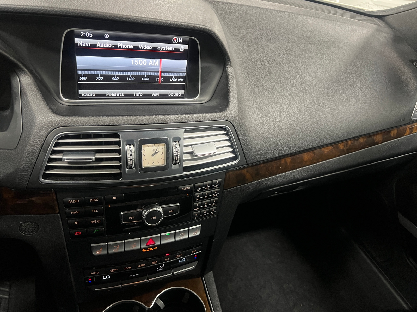 Thumbnail: 2014 Mercedes-Benz E-Class - 3