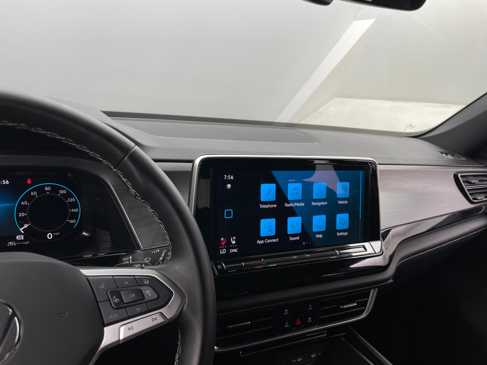 Thumbnail: 2025 Volkswagen Atlas - 3