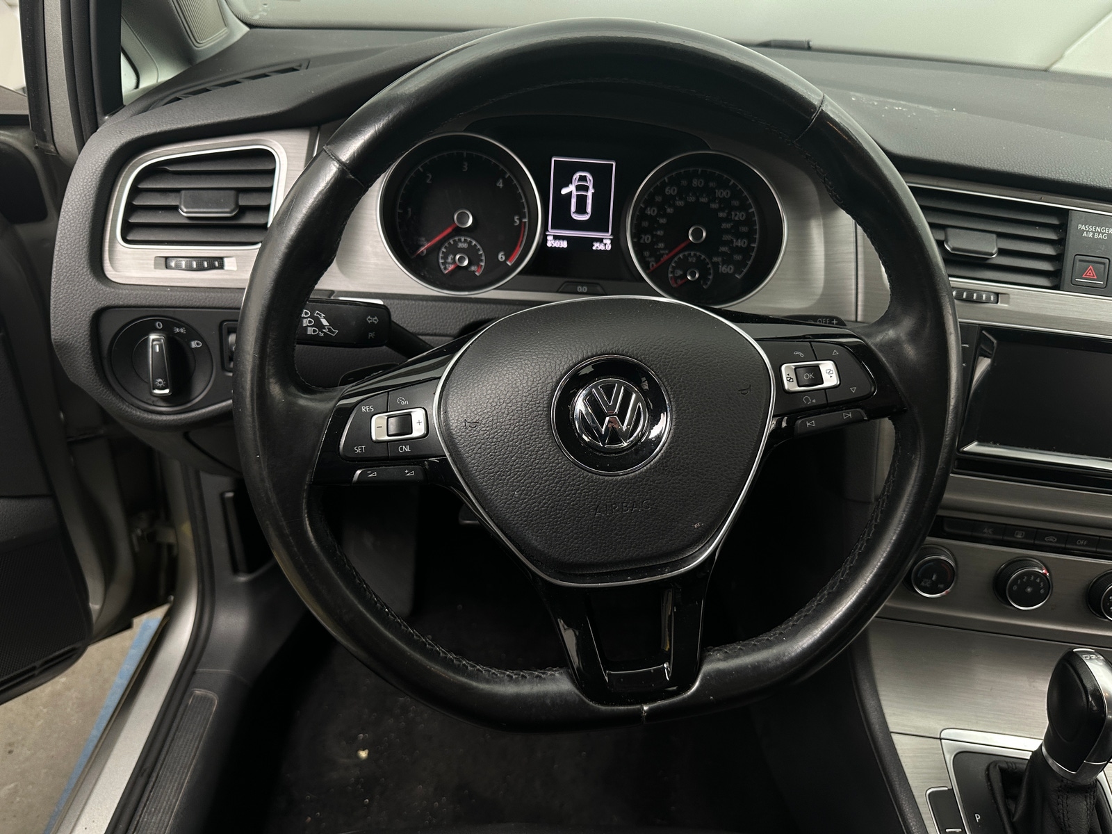 Thumbnail: 2015 Volkswagen Golf - 4