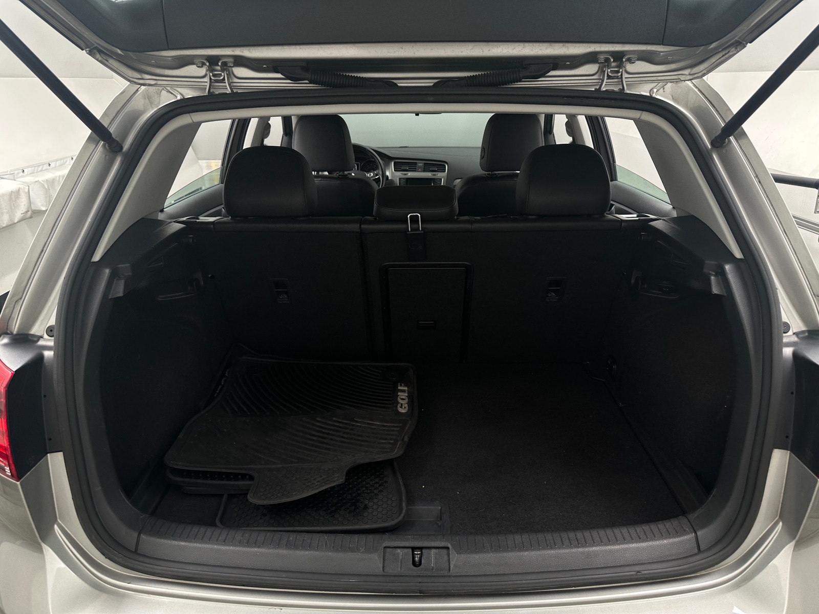 Thumbnail: 2015 Volkswagen Golf - 6