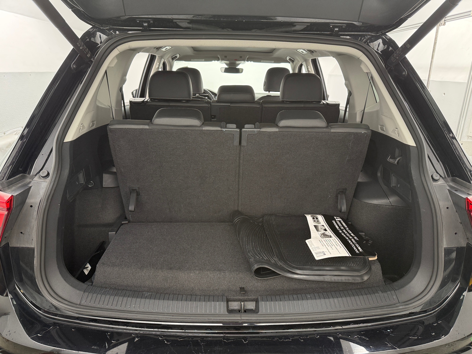 Thumbnail: 2024 Volkswagen Tiguan - 6