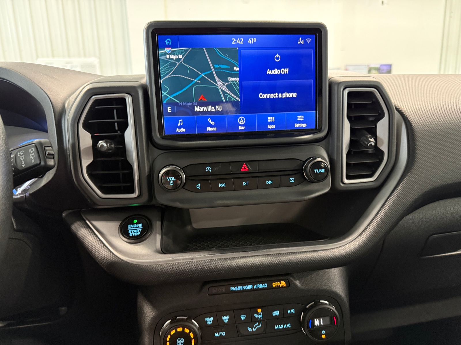 Thumbnail: 2021 Ford Bronco Sport - 4