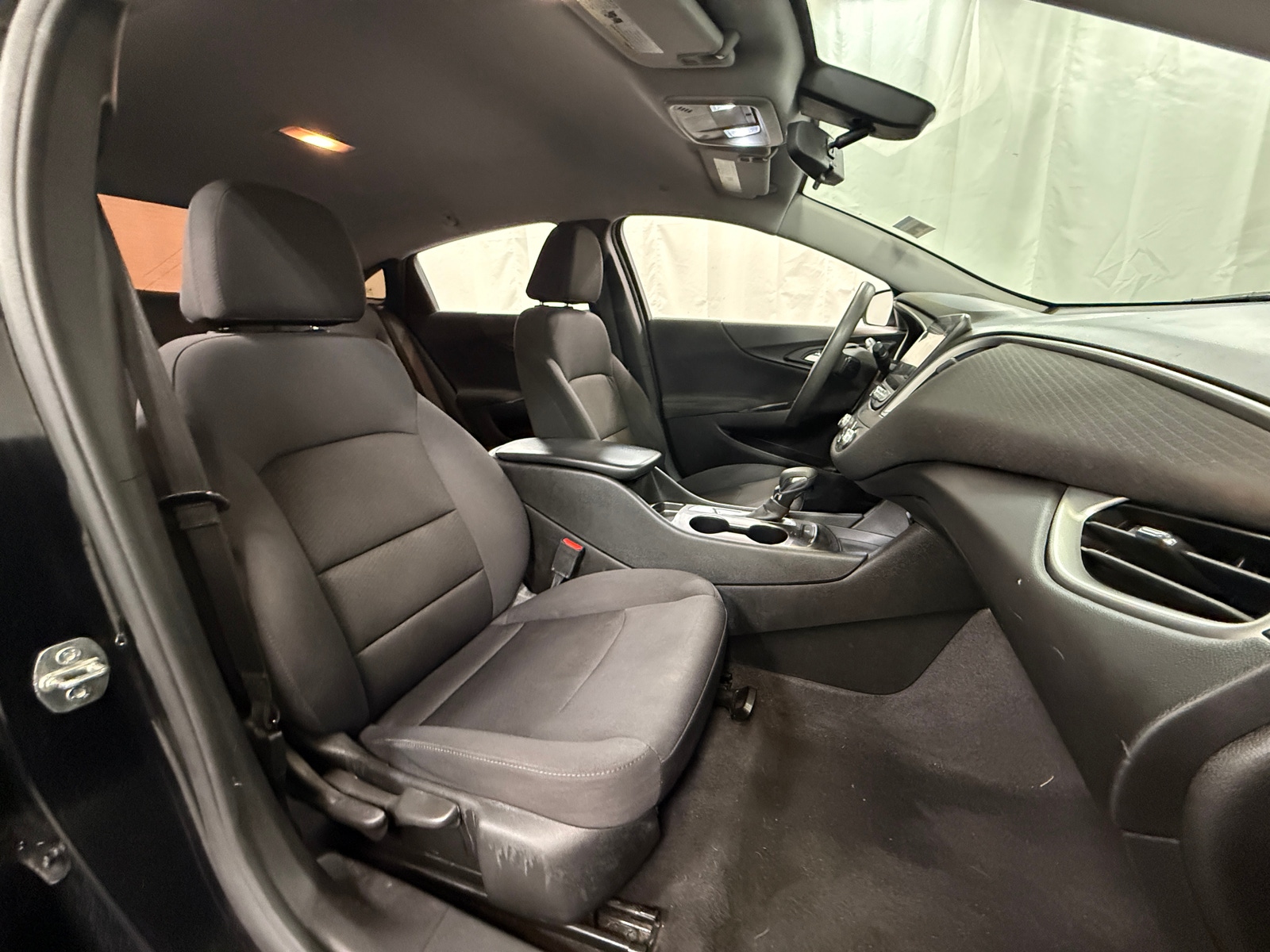 Thumbnail: 2022 Chevrolet Malibu - 2