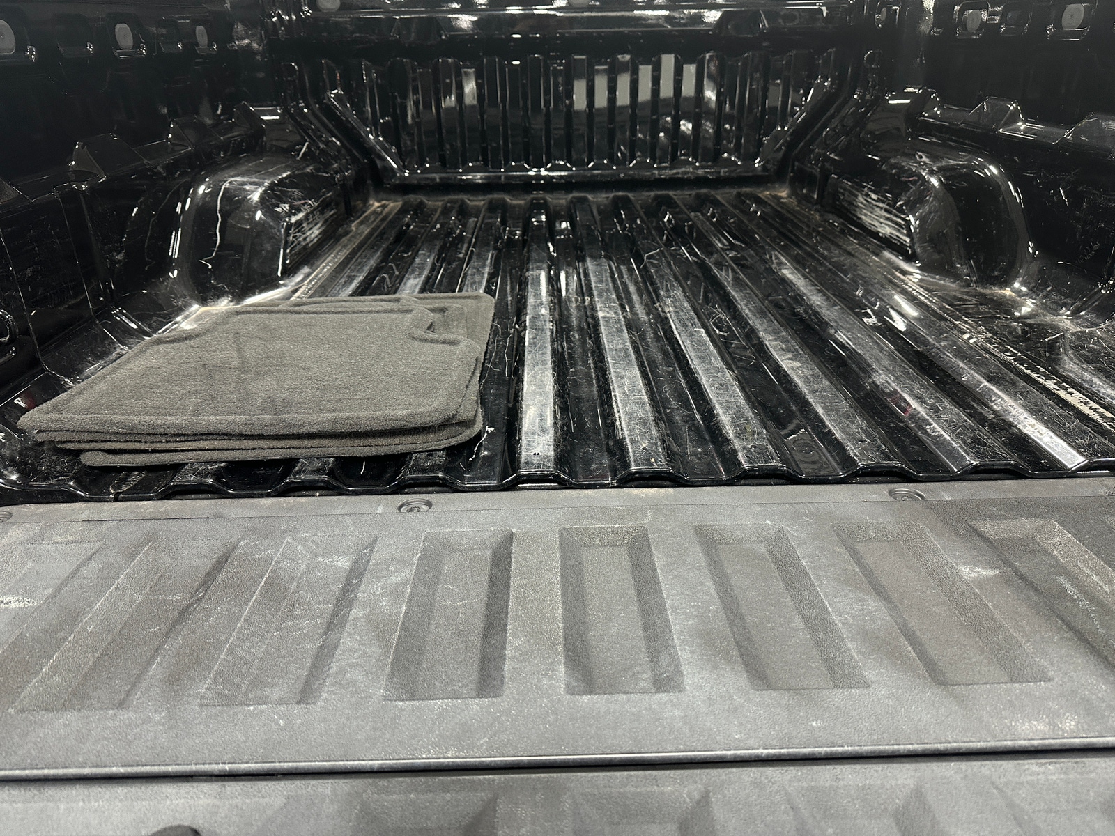 Thumbnail: 2023 Chevrolet Colorado - 7