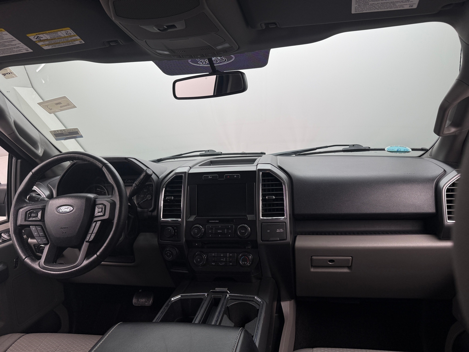 Thumbnail: 2016 Ford Econoline - 3