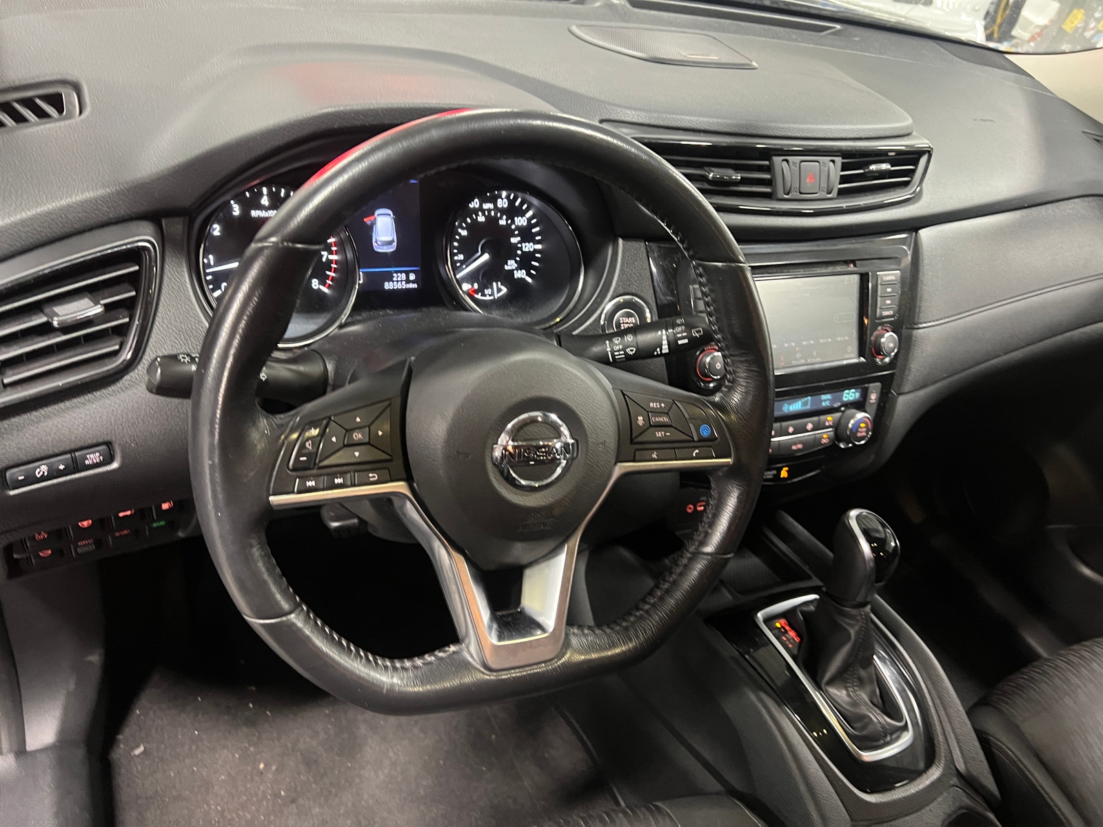 Thumbnail: 2019 Nissan Rogue - 5