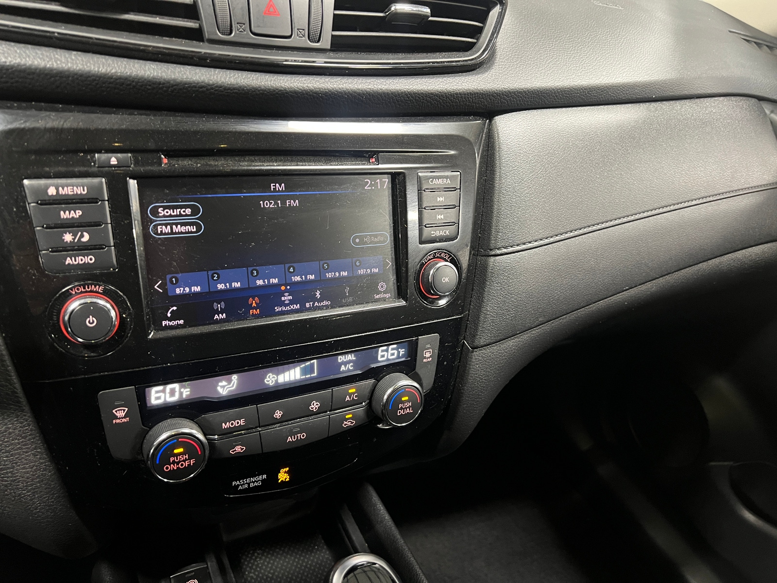 Thumbnail: 2019 Nissan Rogue - 4