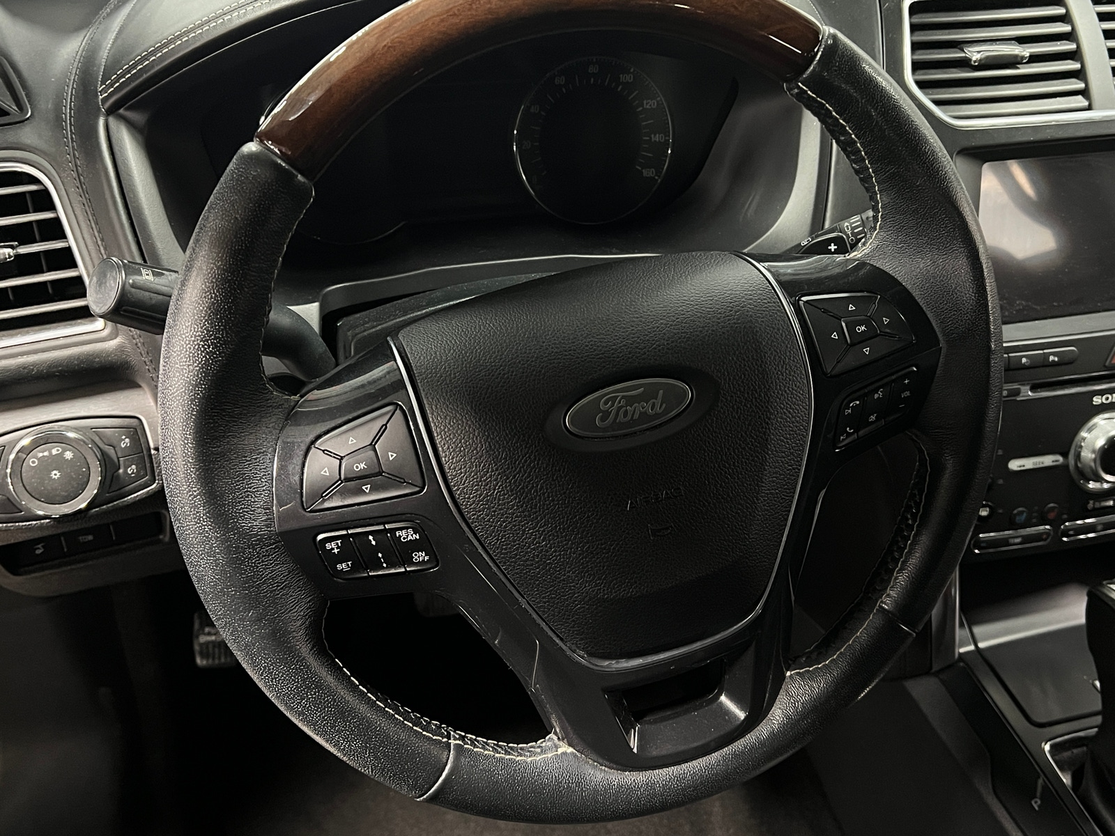 Thumbnail: 2018 Ford Explorer - 4