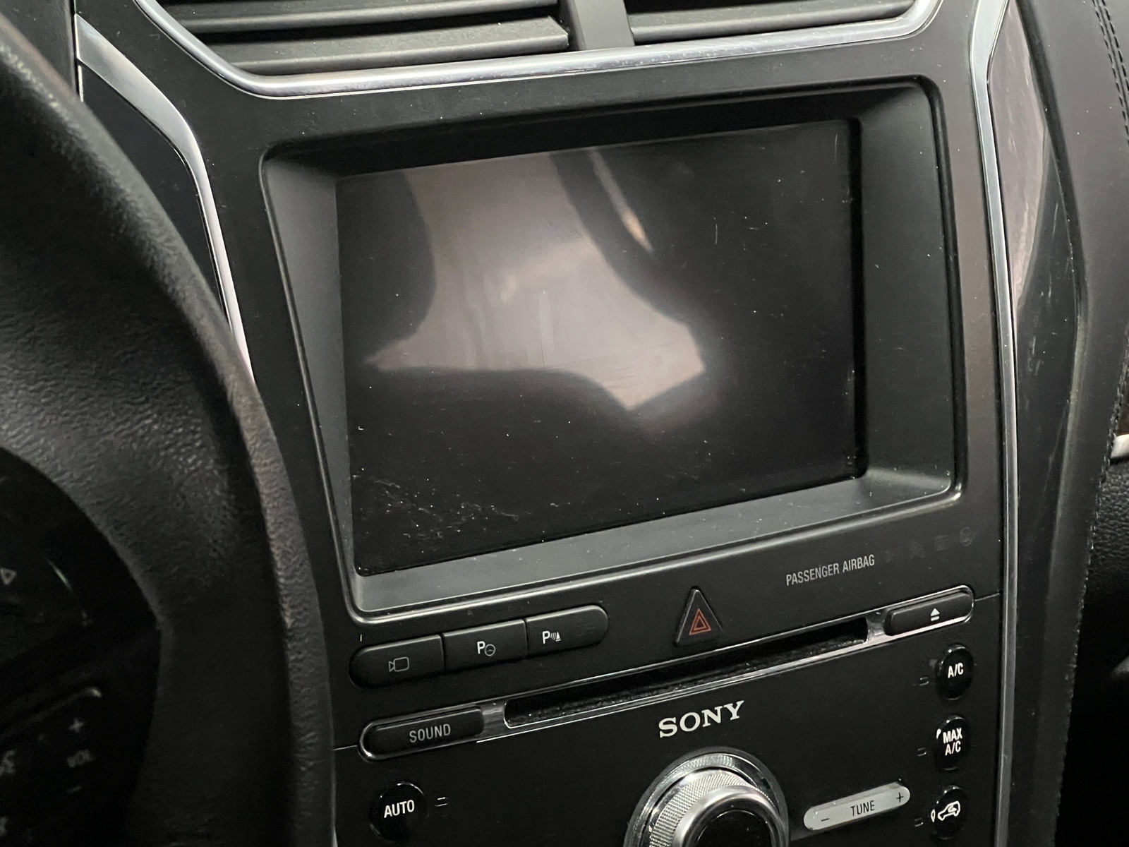 Thumbnail: 2018 Ford Explorer - 3