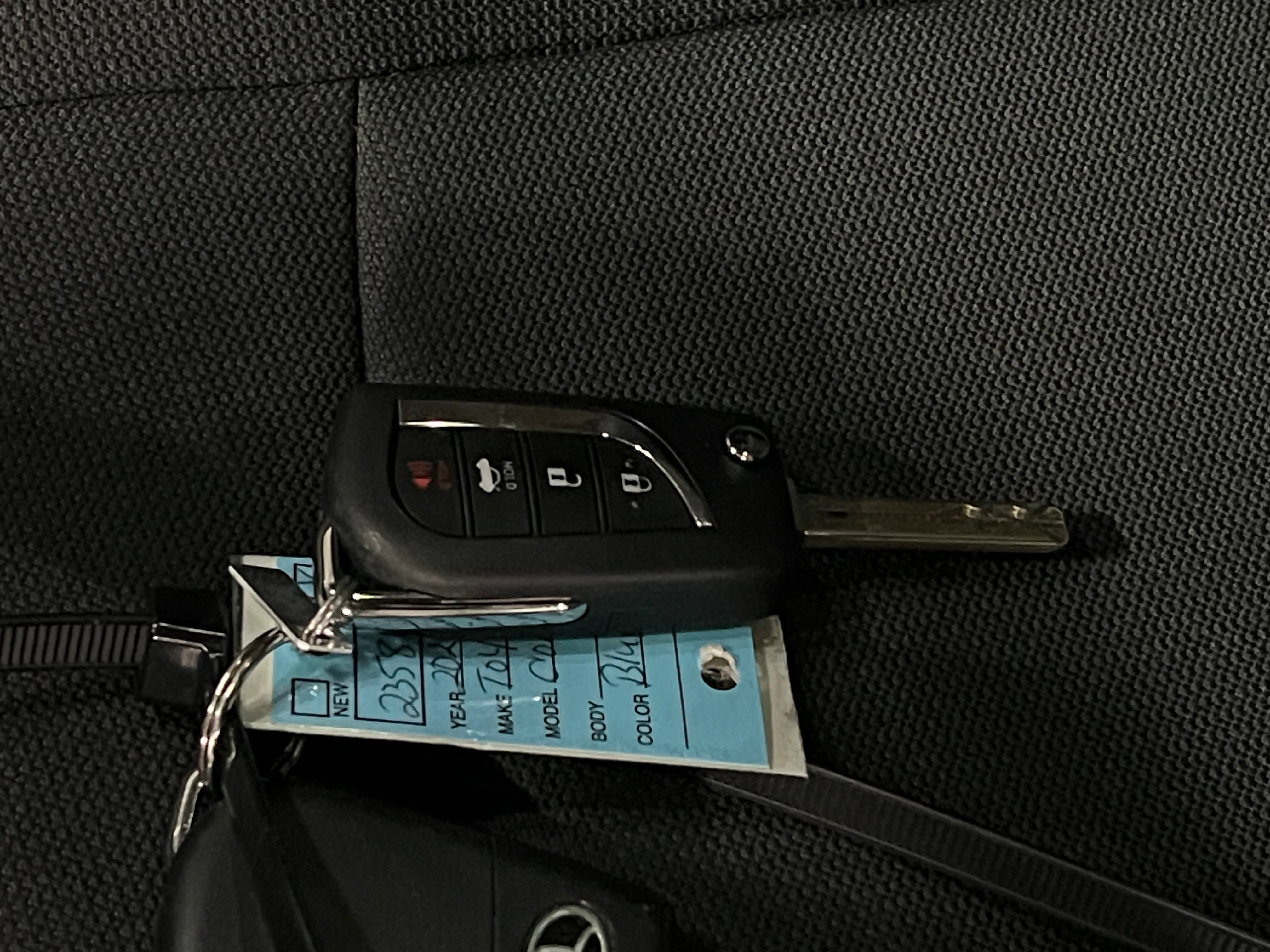 Used 2021 Toyota Corolla LE with VIN 5YFEPMAE5MP235816 for sale in Northfield, Minnesota