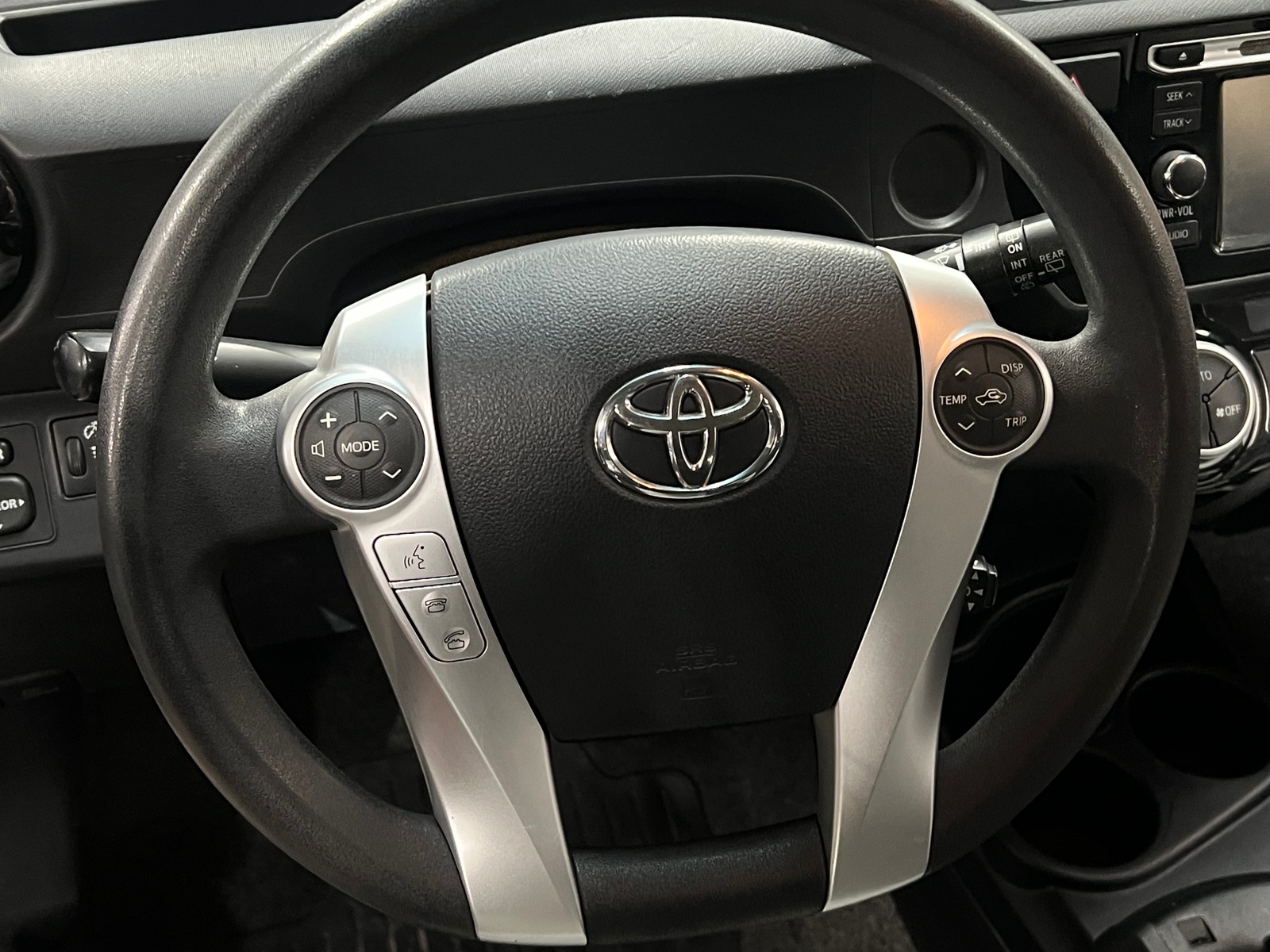 Thumbnail: 2015 Toyota Prius c - 5
