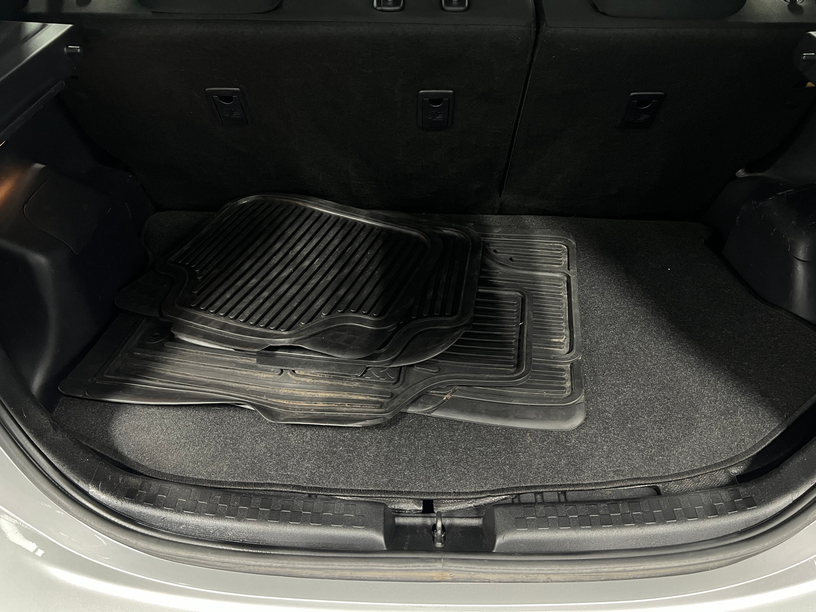 Thumbnail: 2015 Toyota Prius c - 7