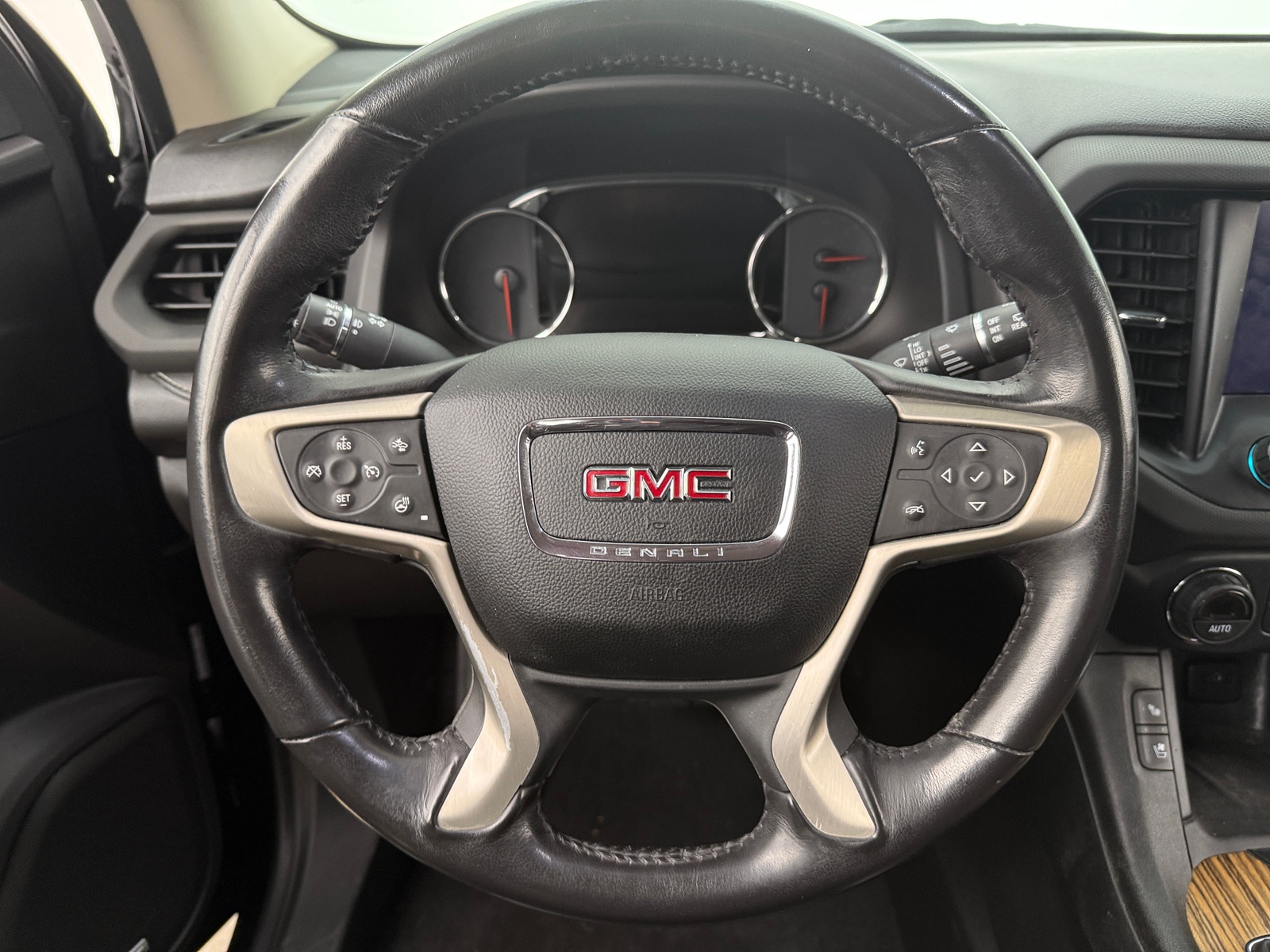 Thumbnail: 2019 GMC Acadia - 4