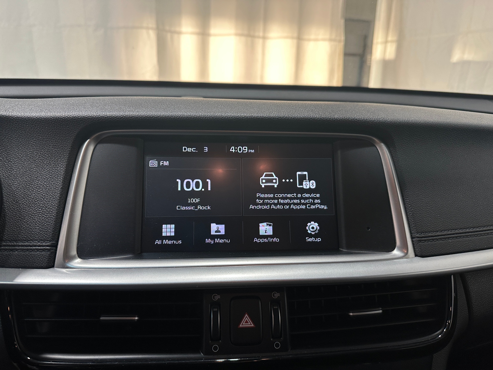 Thumbnail: 2019 Kia Optima - 4