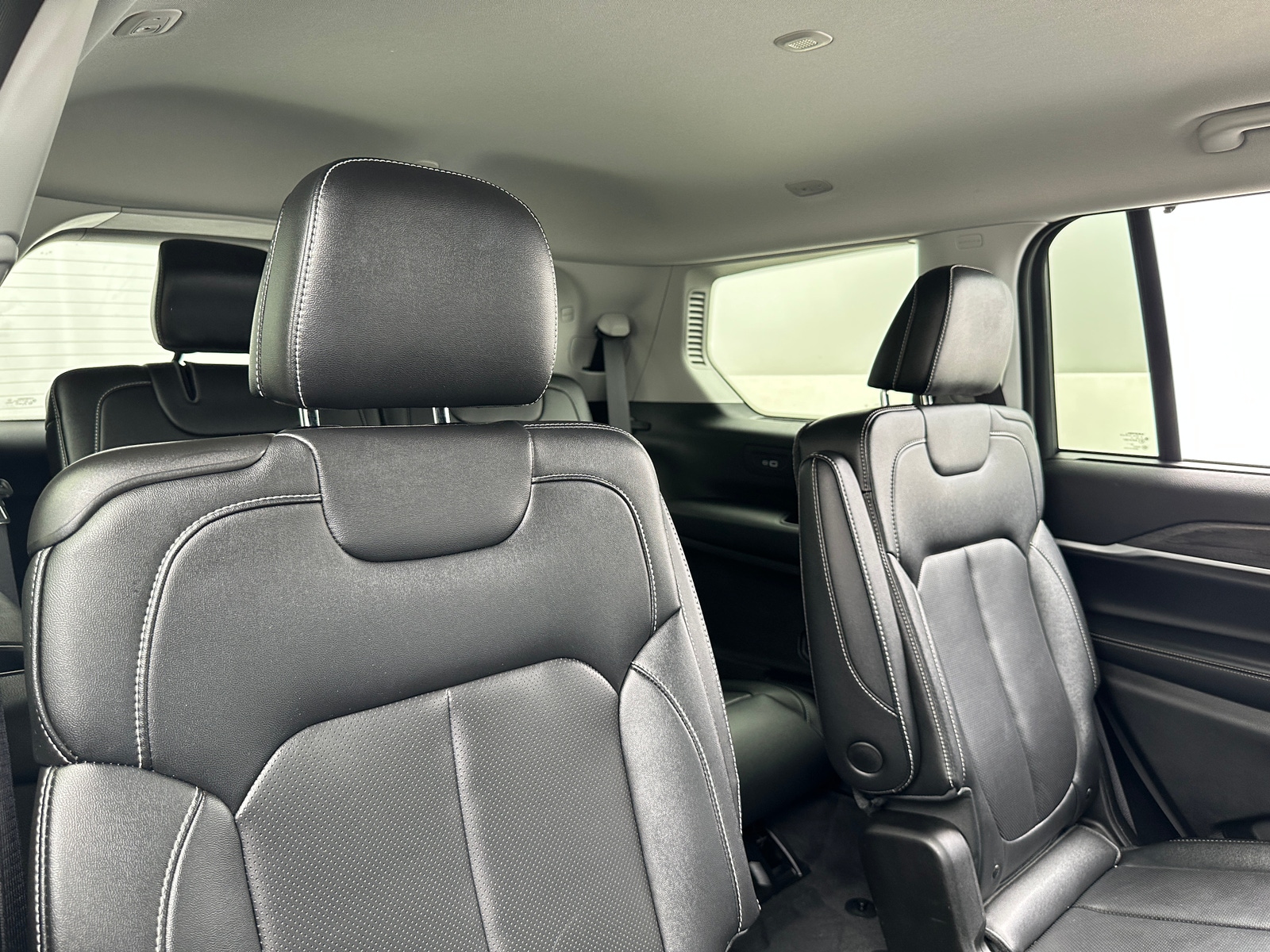 Thumbnail: 2023 Jeep Grand Cherokee L - 5