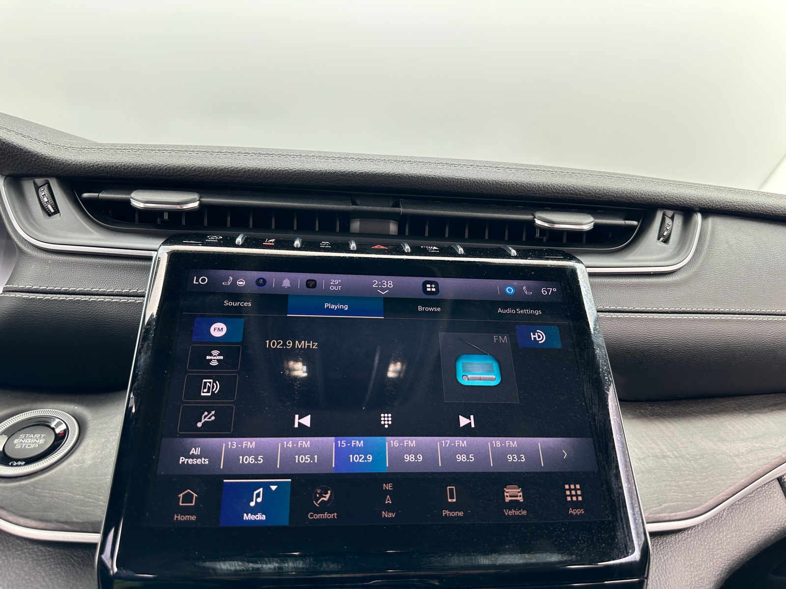 Thumbnail: 2023 Jeep Grand Cherokee L - 3