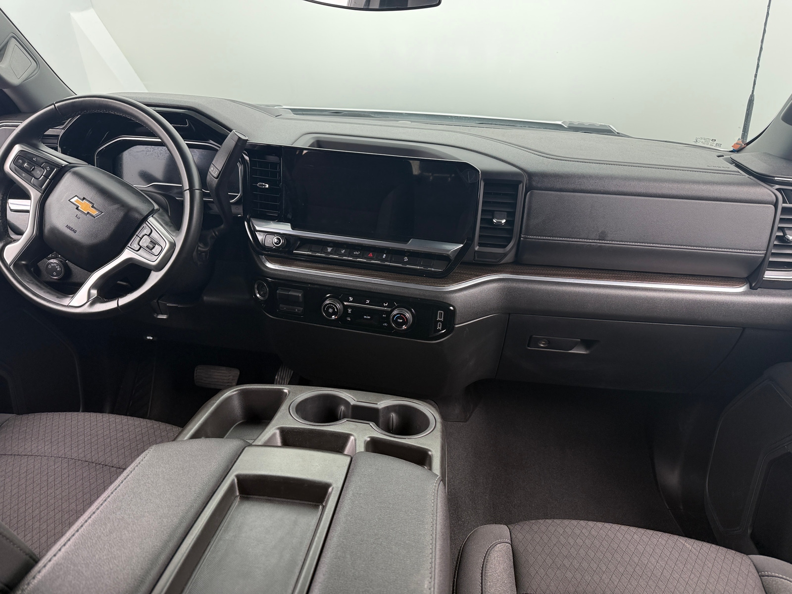 Thumbnail: 2024 Chevrolet Silverado 2500 - 3