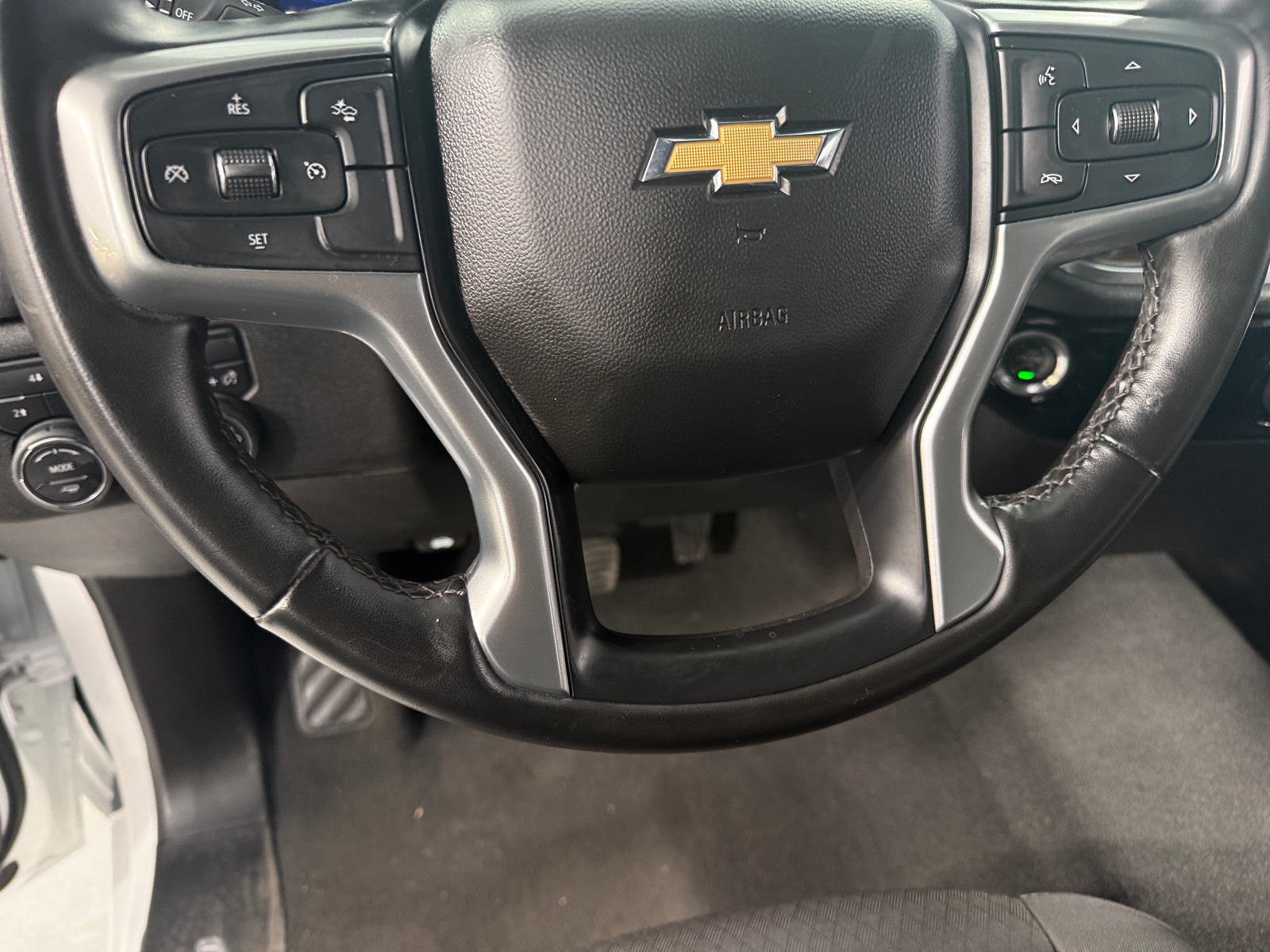 Thumbnail: 2024 Chevrolet Silverado 2500 - 5