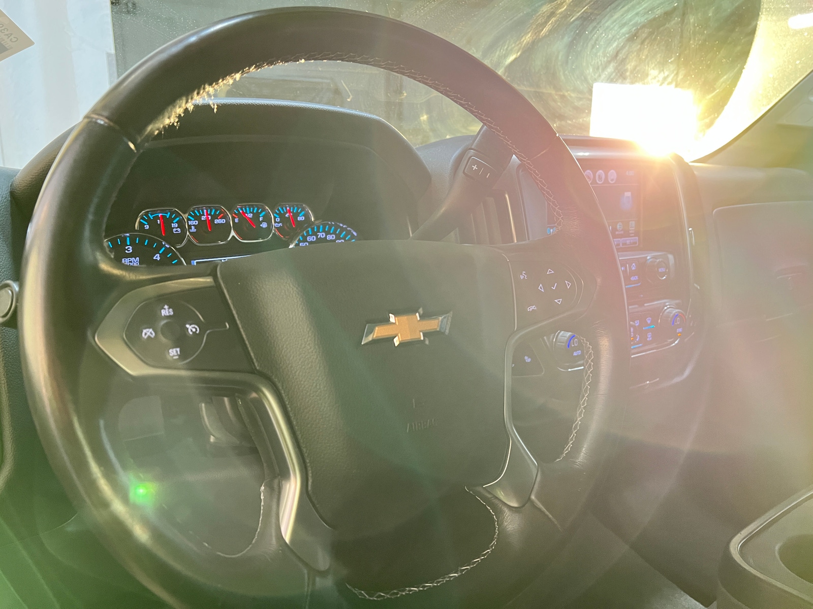 Thumbnail: 2018 Chevrolet Silverado 1500 - 5