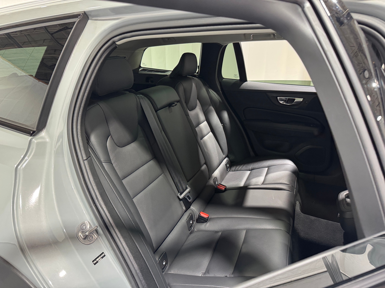 Thumbnail: 2025 Volvo V60 - 5