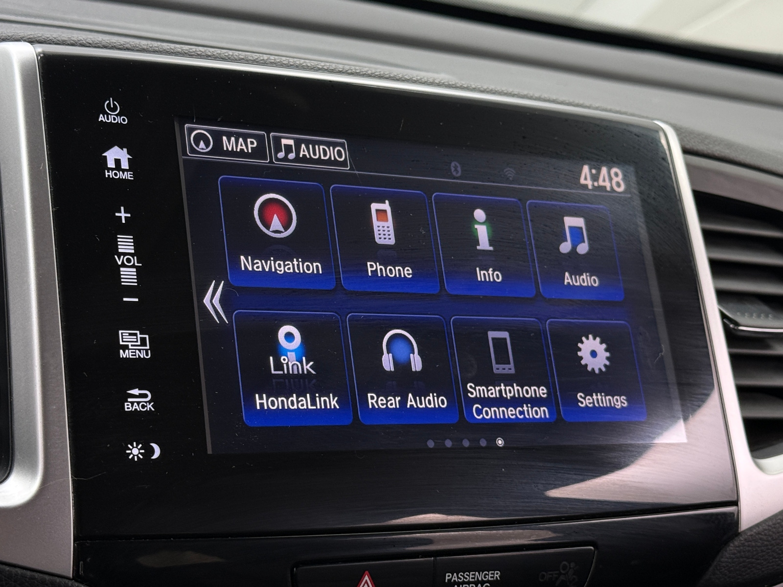 Thumbnail: 2017 Honda Pilot - 3