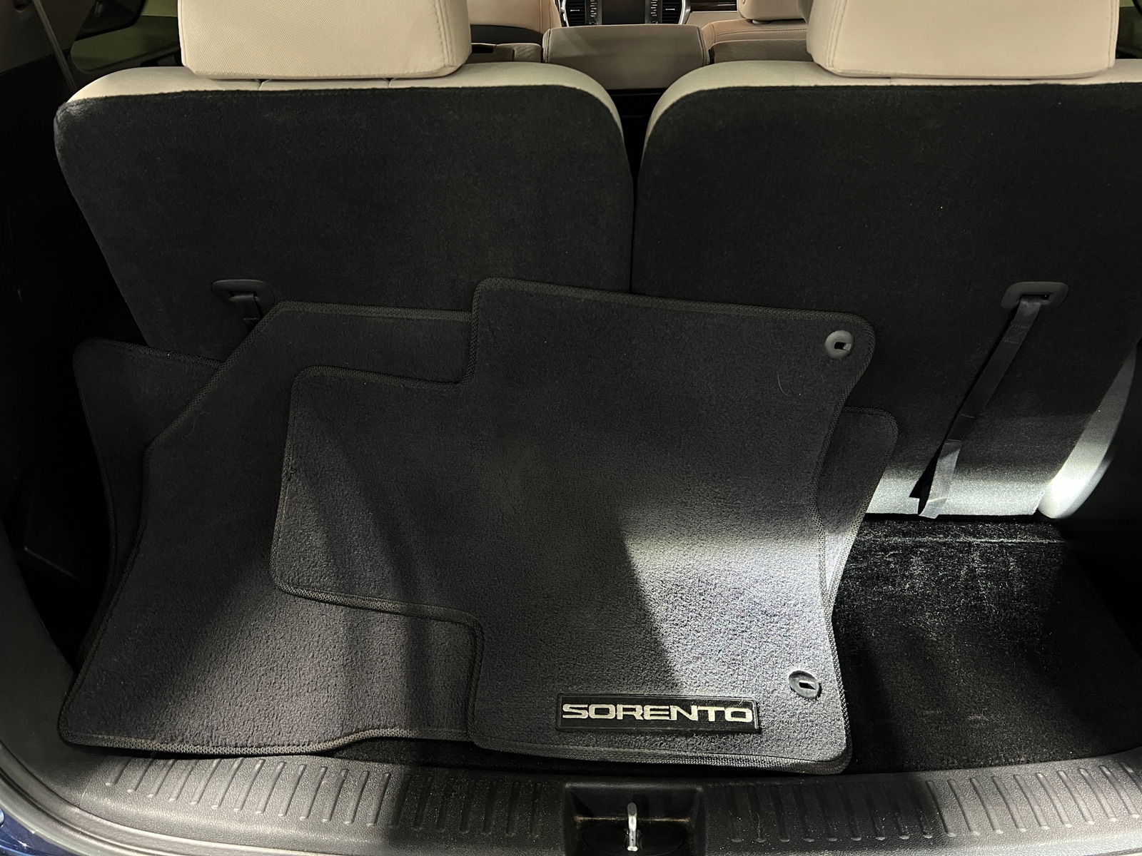 Thumbnail: 2017 Kia Sorento - 7