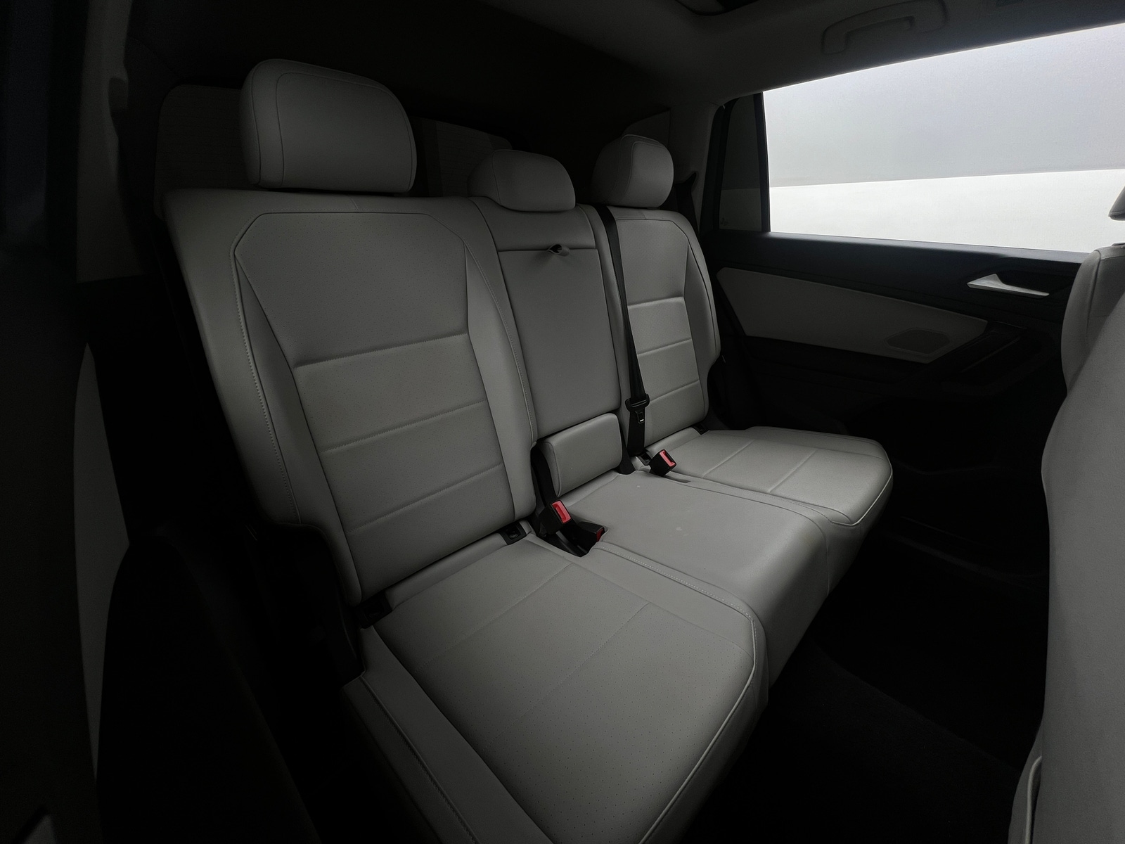 Thumbnail: 2021 Volkswagen Tiguan - 5