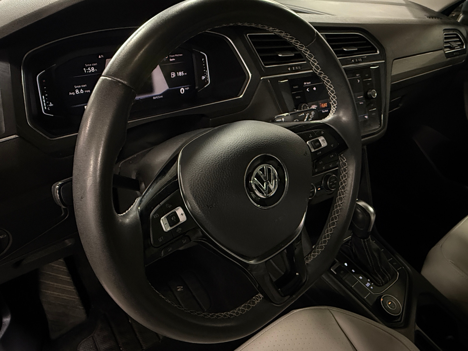 Thumbnail: 2021 Volkswagen Tiguan - 4