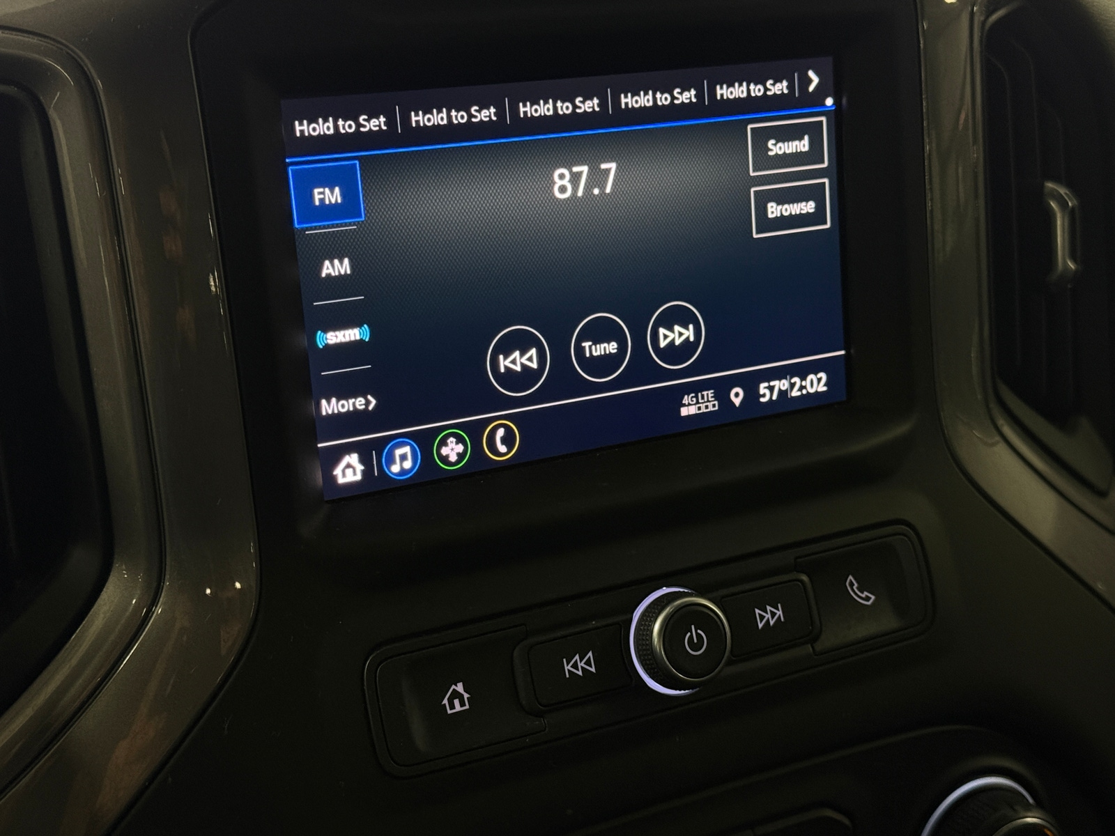 Thumbnail: 2021 Chevrolet Silverado 1500 - 4