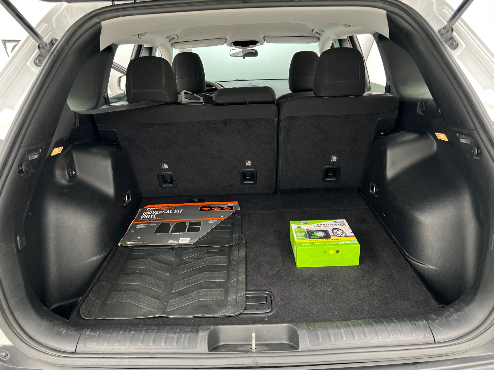 Thumbnail: 2020 Jeep Cherokee - 7