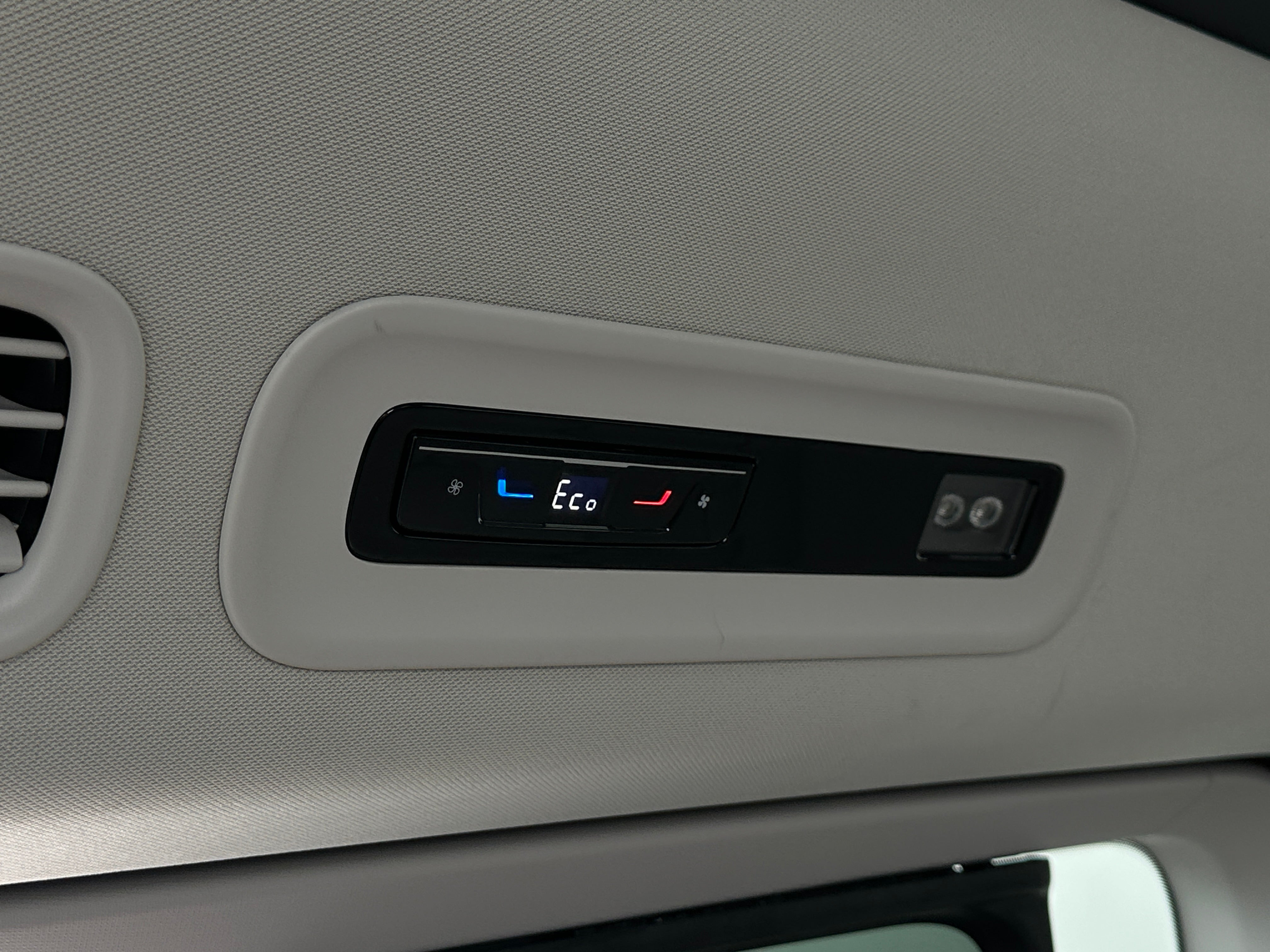 Used 2025 Volkswagen ID. Buzz 1st Edition with VIN WVG6YVEB8SH007238 for sale in Auburn, WA