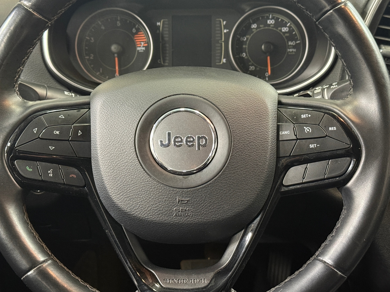 Thumbnail: 2020 Jeep Cherokee - 5