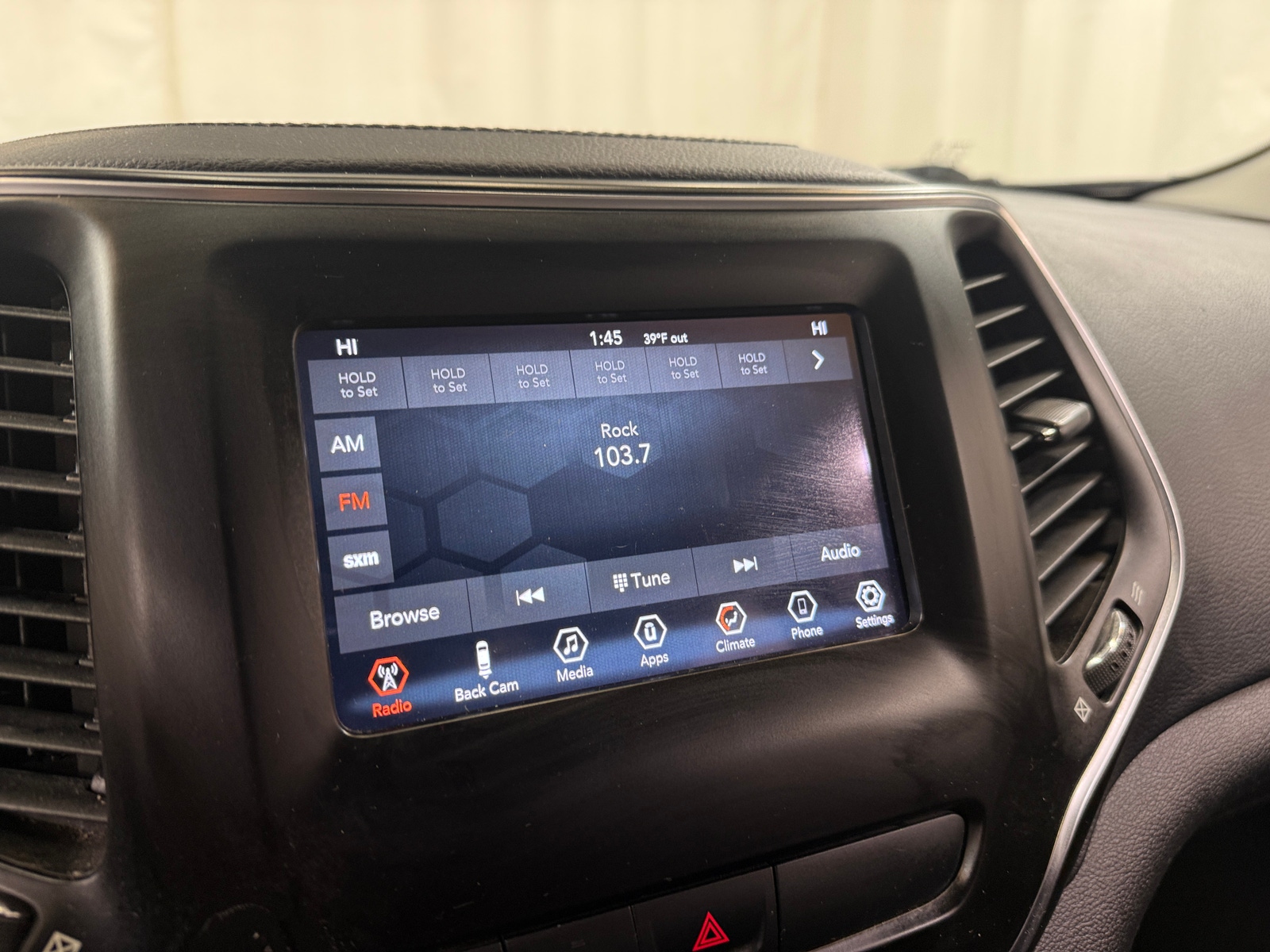 Thumbnail: 2020 Jeep Cherokee - 4