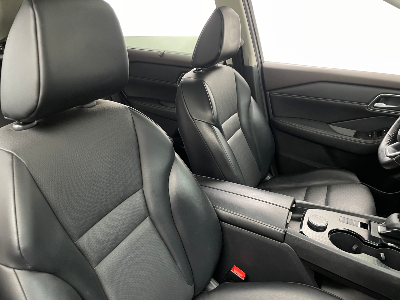 Thumbnail: 2021 Nissan Rogue - 2