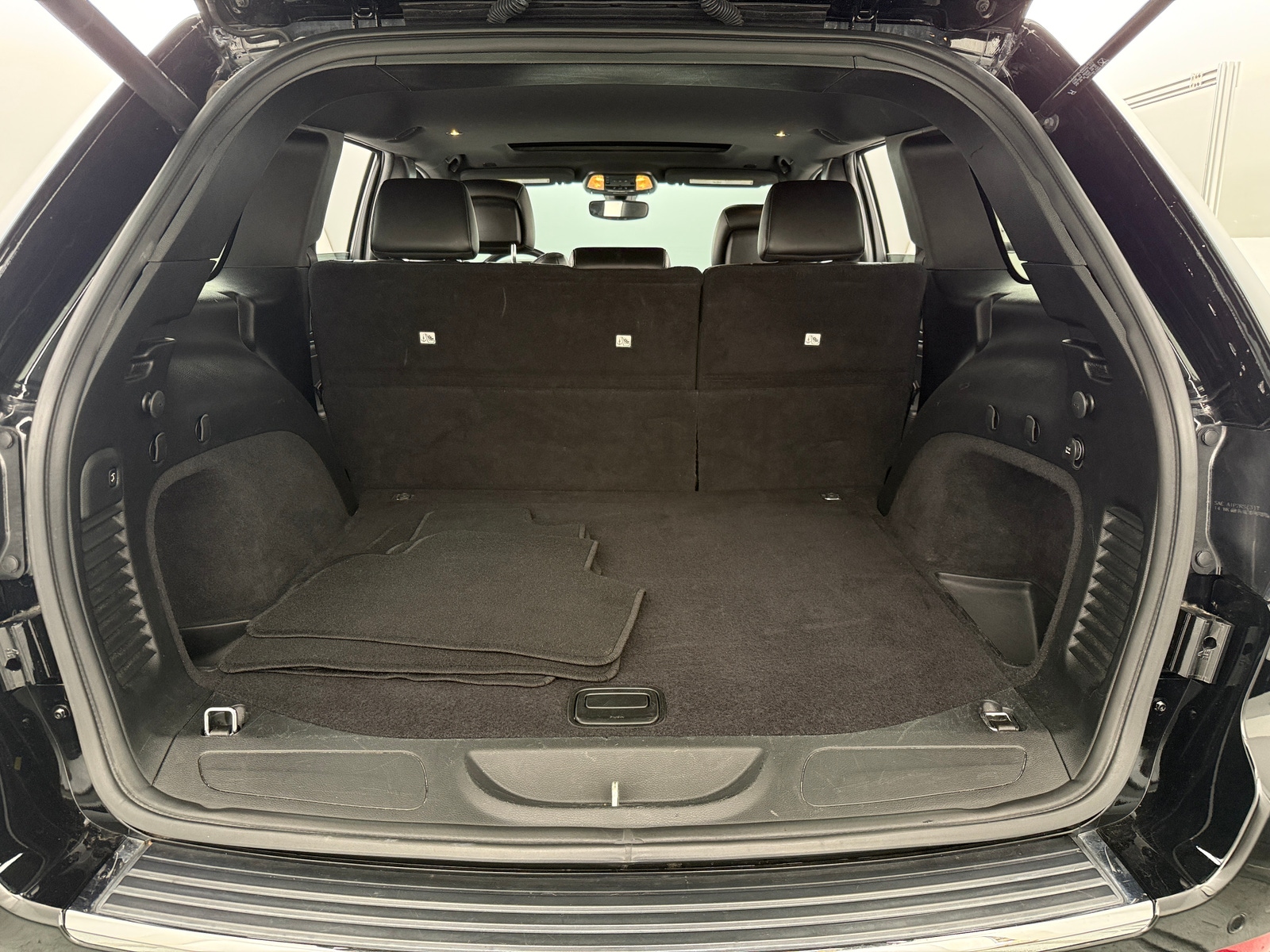 Thumbnail: 2020 Jeep Grand Cherokee - 6