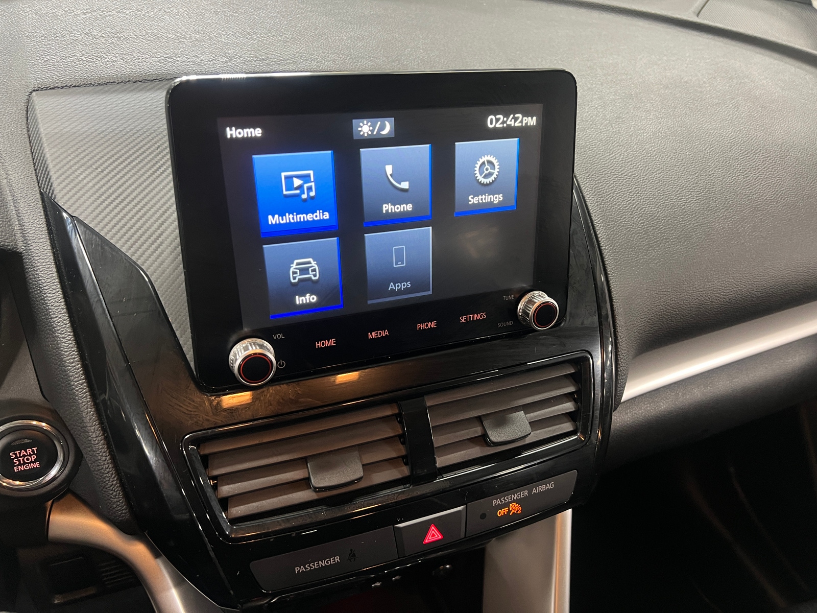 Thumbnail: 2024 Mitsubishi Eclipse Cross - 4