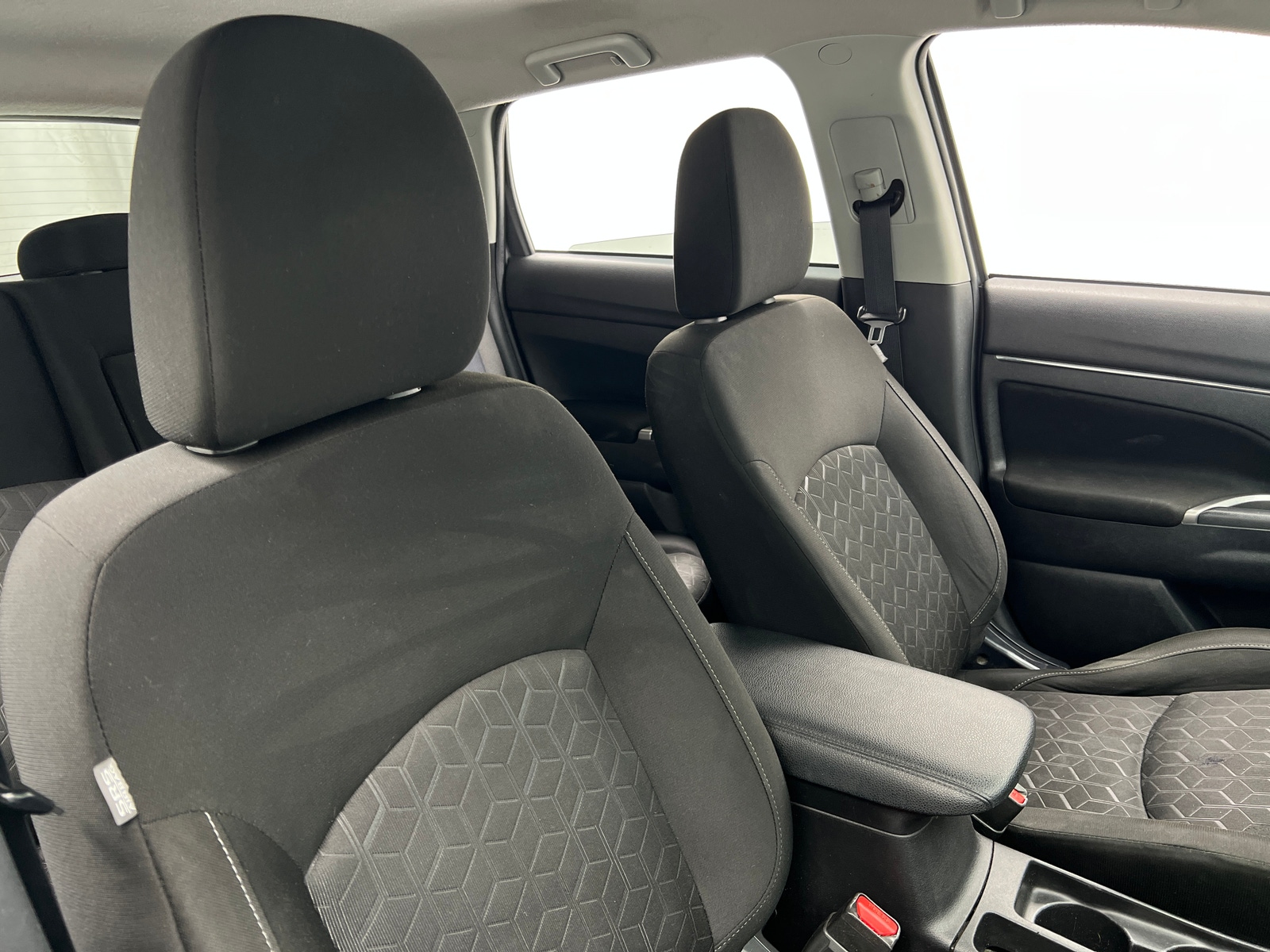 Thumbnail: 2021 Mitsubishi Outlander Sport - 2