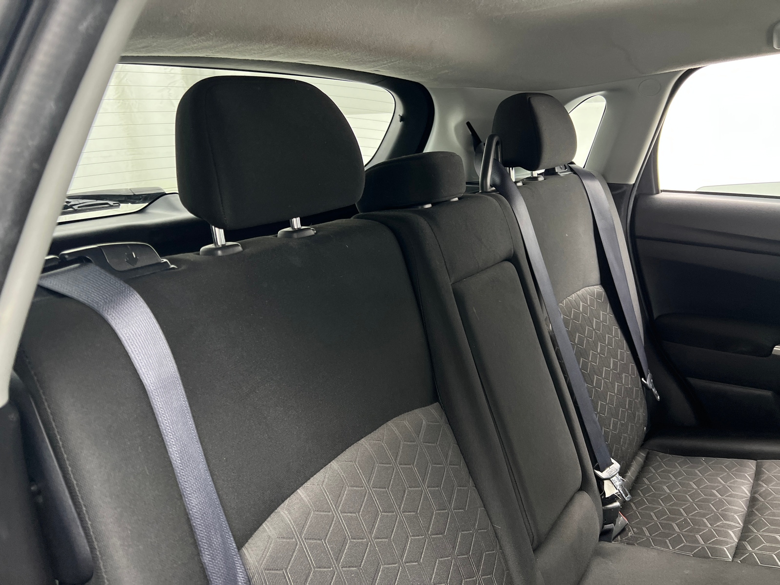 Thumbnail: 2021 Mitsubishi Outlander Sport - 6