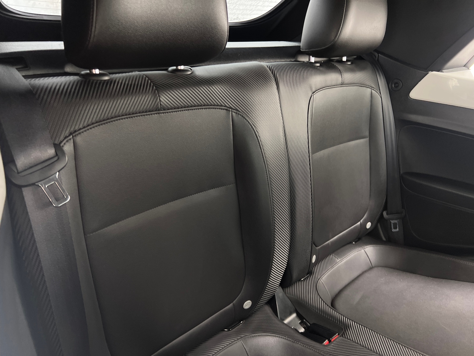 Thumbnail: 2013 Volkswagen Beetle - 4