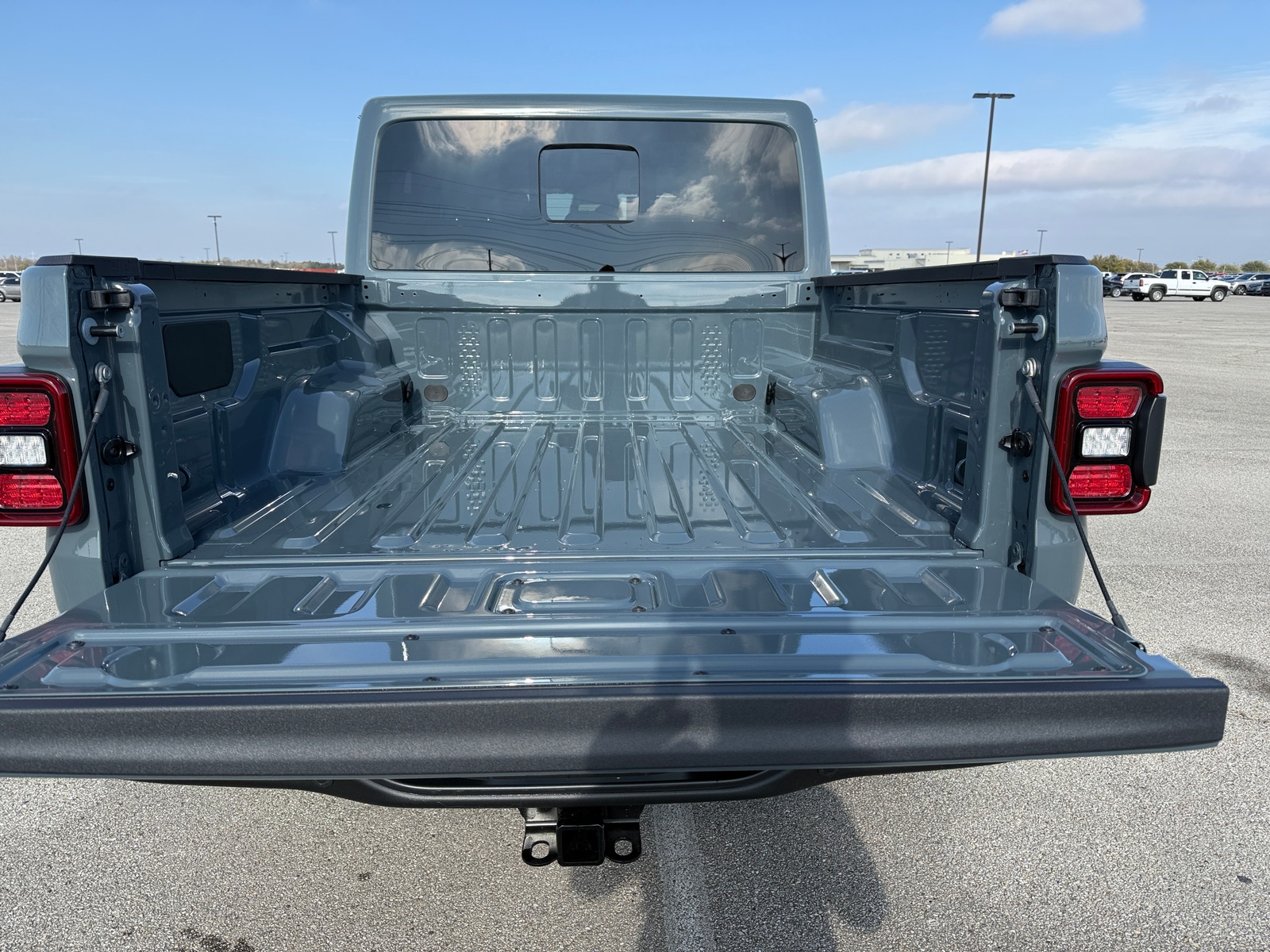 Thumbnail: 2026 Jeep Gladiator - 7