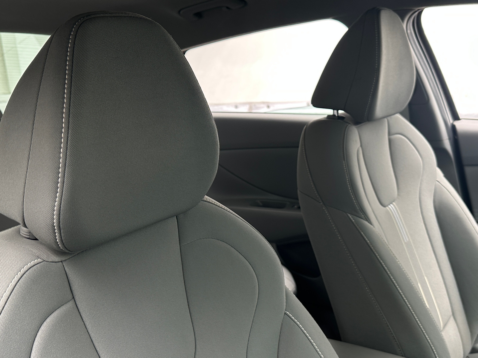 Thumbnail: 2024 Hyundai Elantra - 2