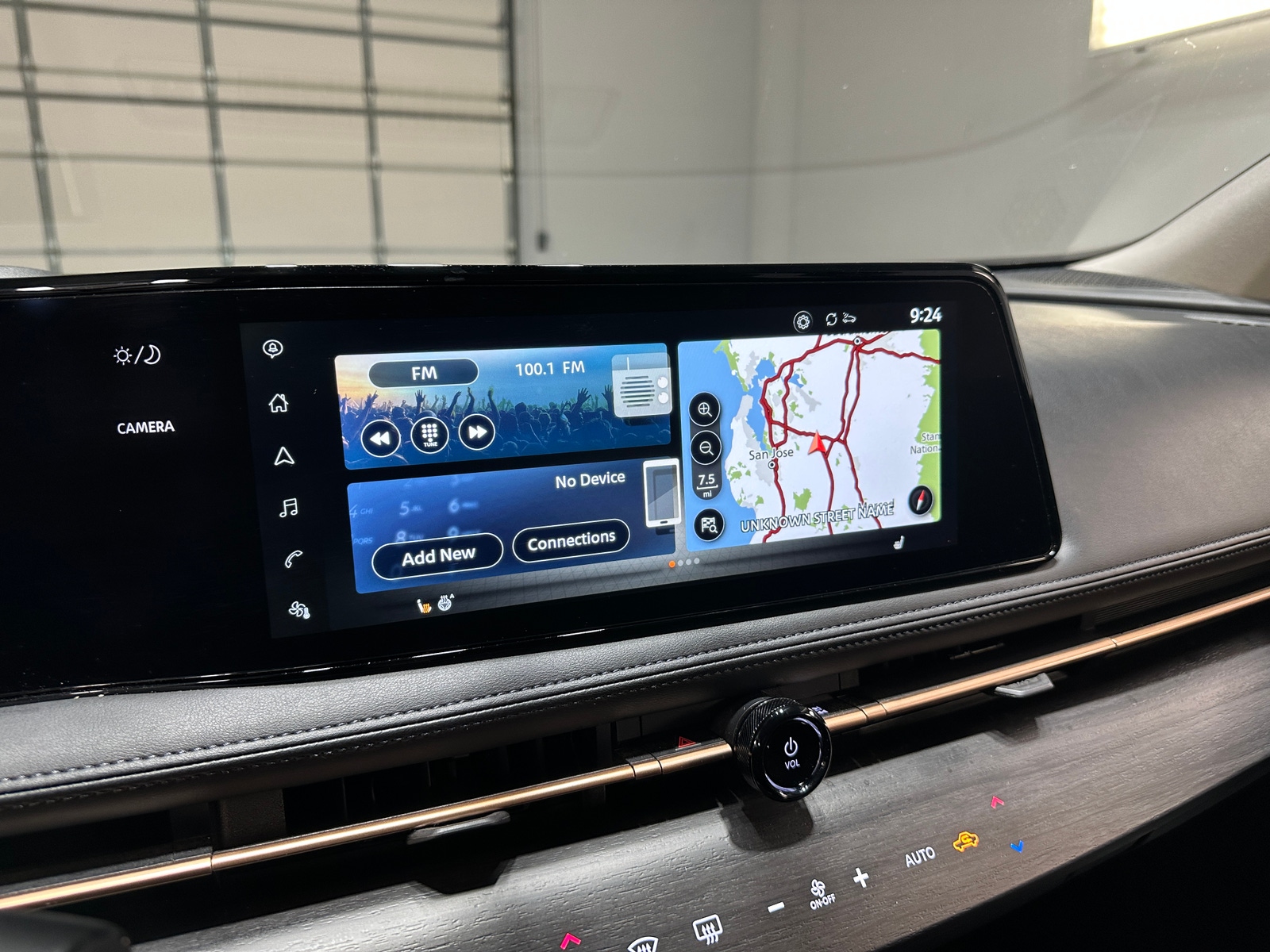 Thumbnail: 2023 Nissan Ariya - 3