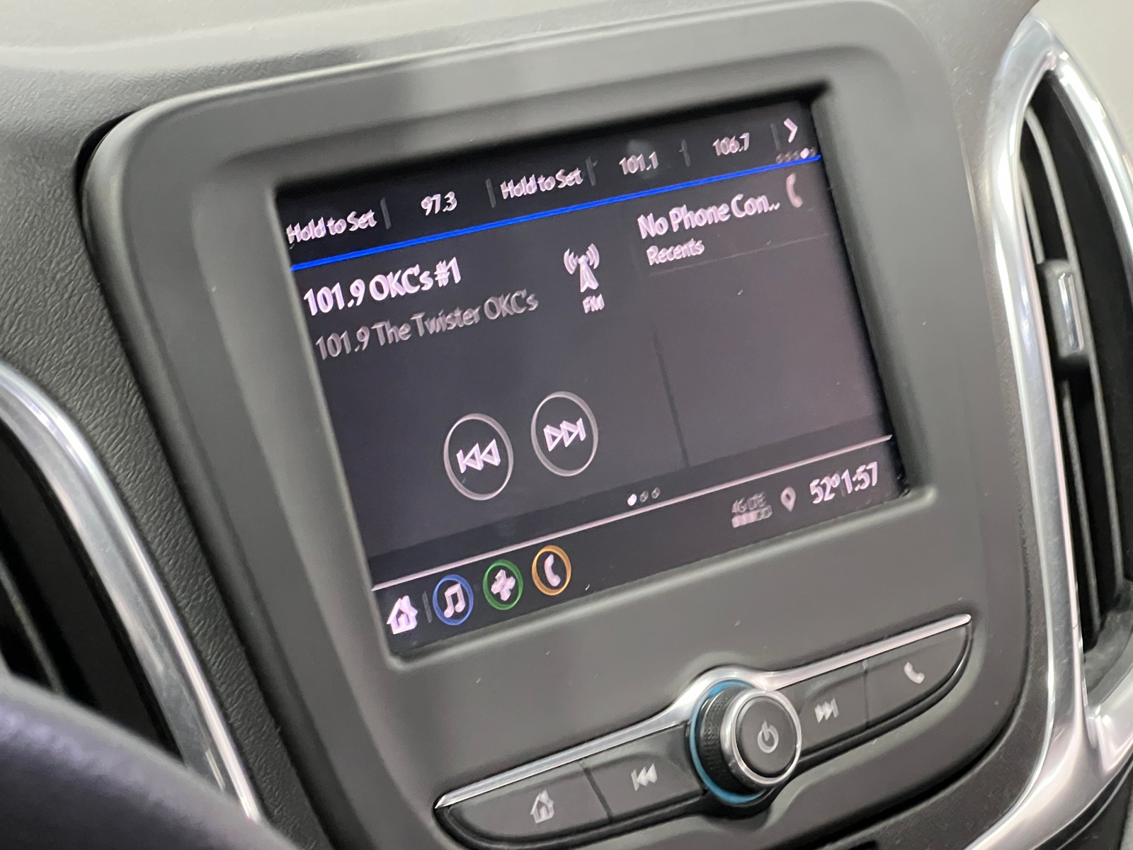 Thumbnail: 2020 Chevrolet Equinox - 4