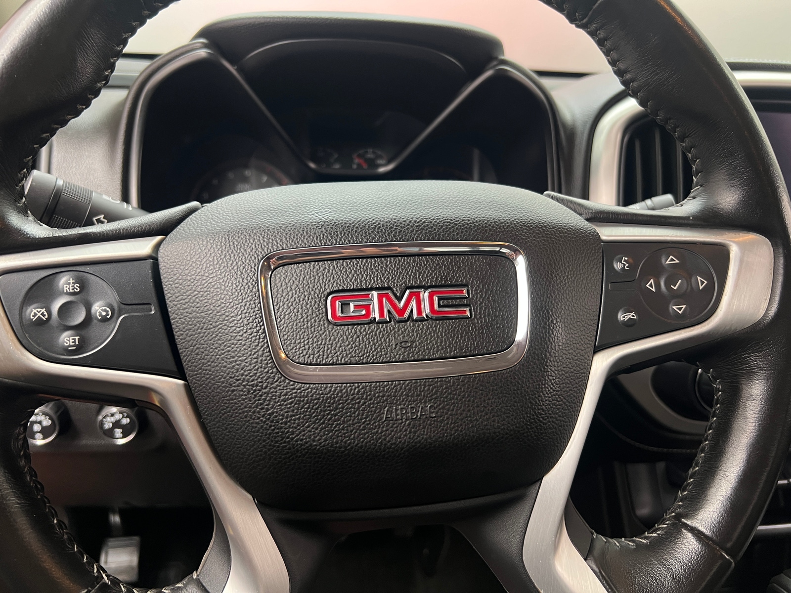 Thumbnail: 2016 GMC Canyon - 4