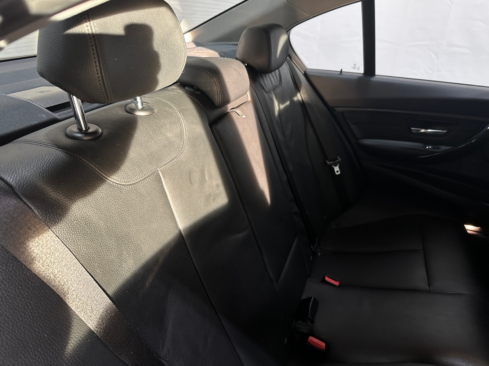 Thumbnail: 2018 BMW 3 Series - 6