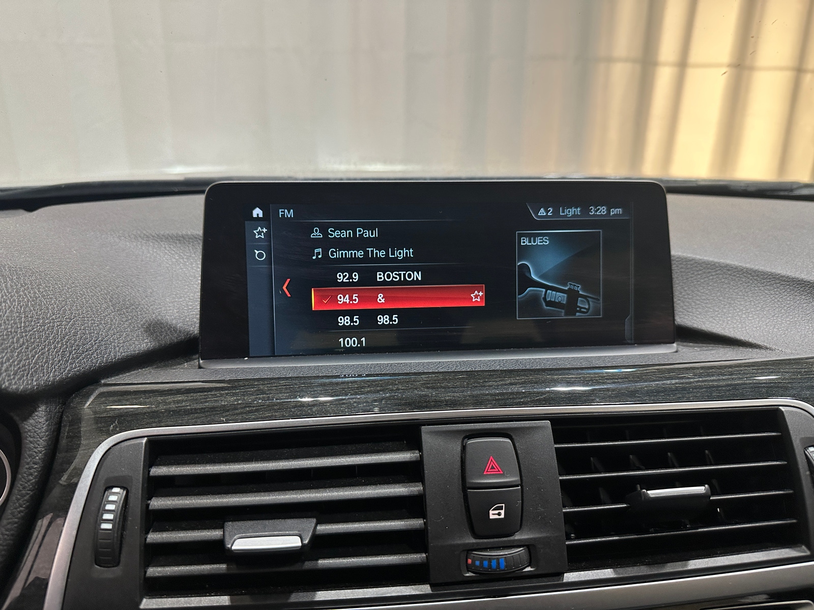 Thumbnail: 2018 BMW 3 Series - 4